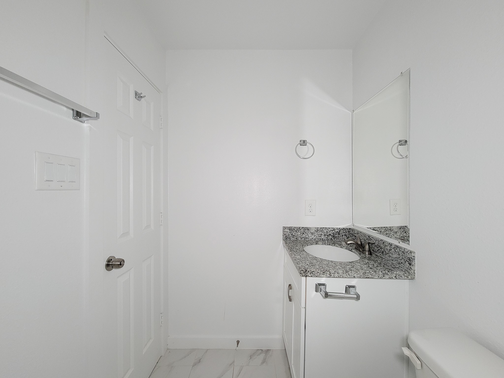 8122 Sterlingshire Street A Property Photo 26