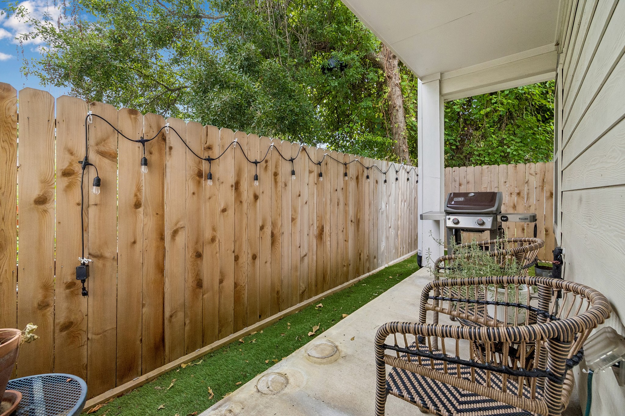 4819 Hardy Street Property Photo 5