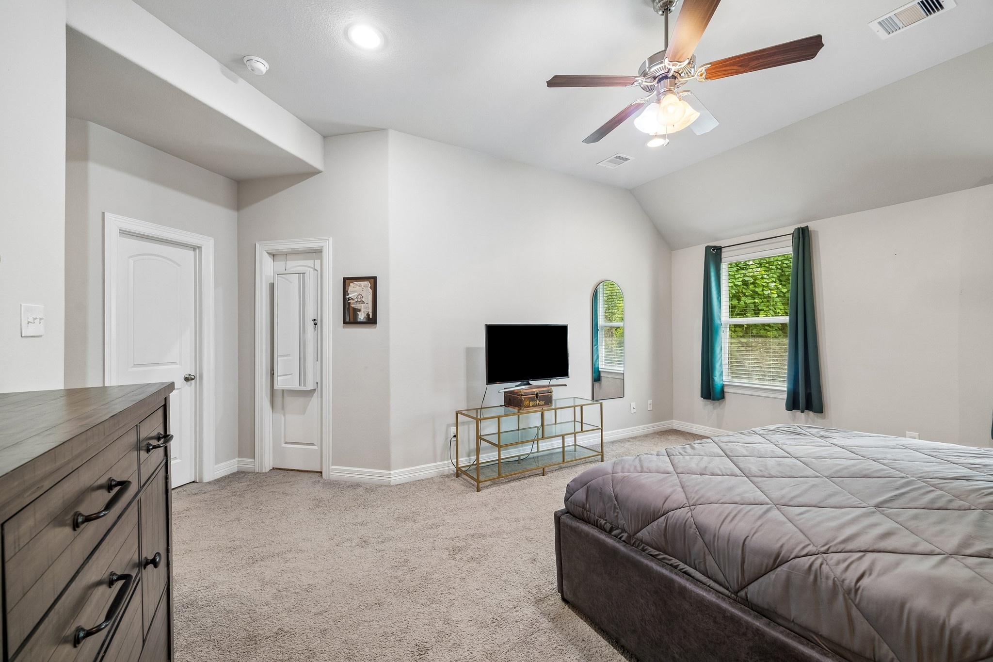 4819 Hardy Street Property Photo 15