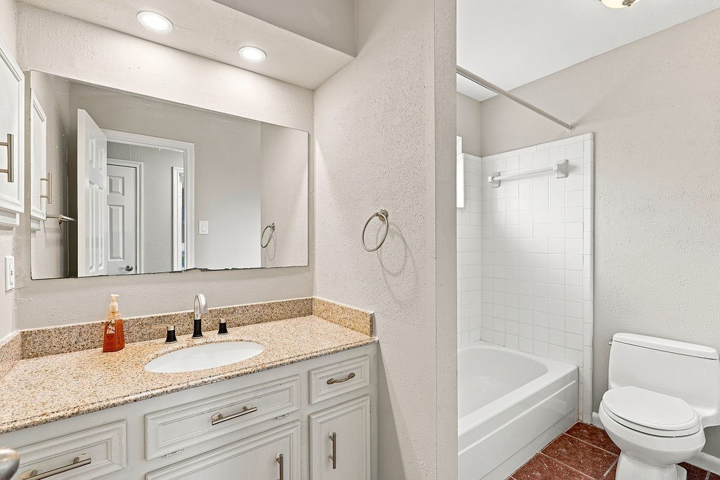 15706 Cavendish Drive Property Photo 39