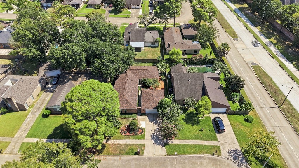 15706 Cavendish Drive Property Photo 49