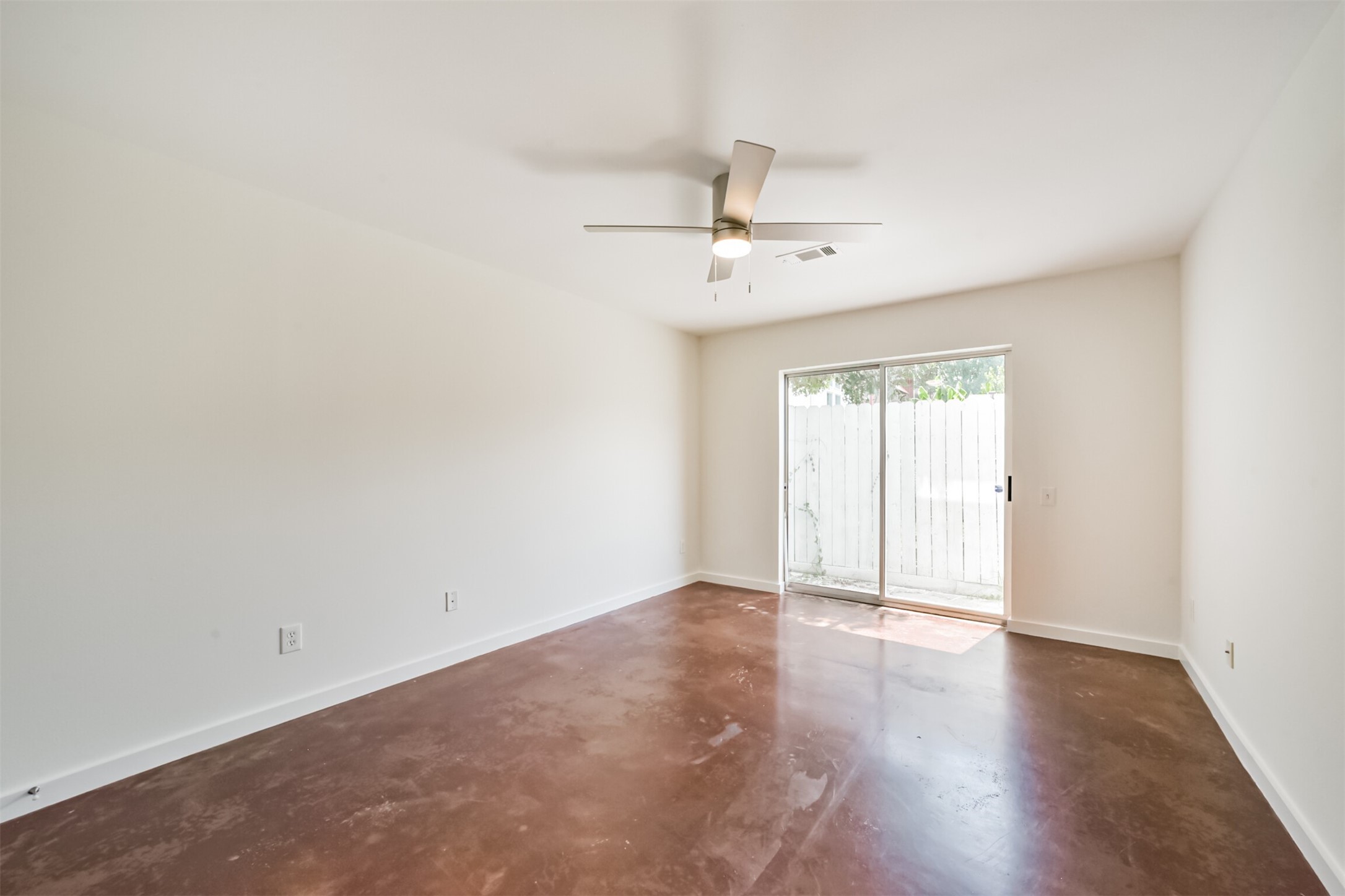 2905 Sherman Street C Property Photo 5