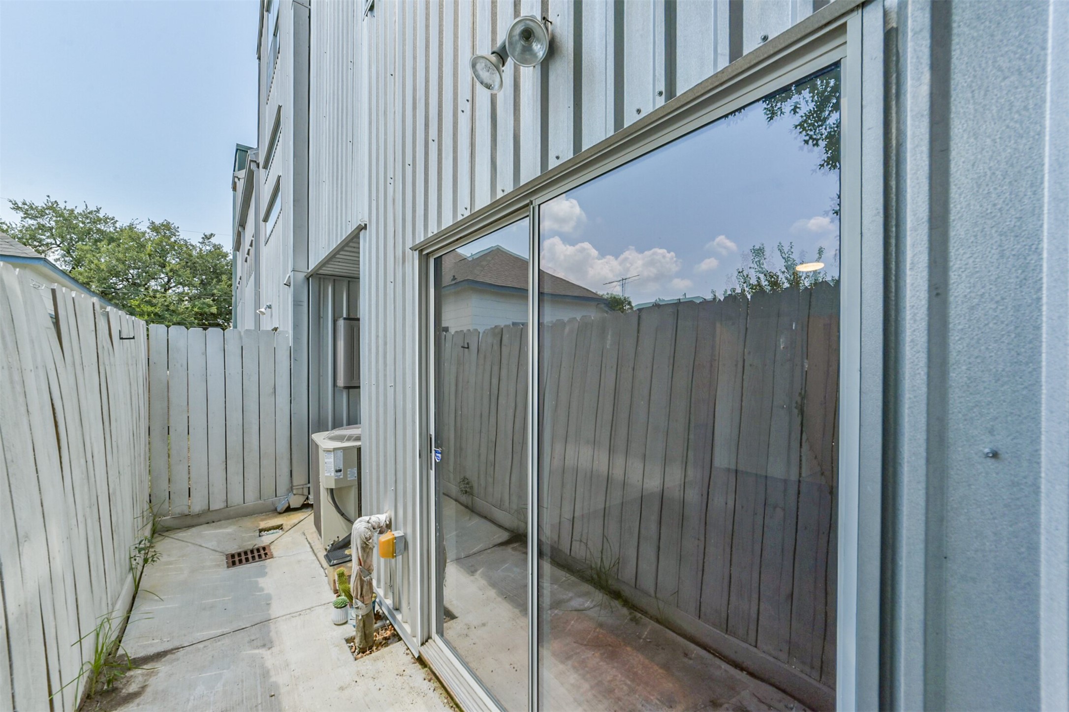 2905 Sherman Street C Property Photo 27