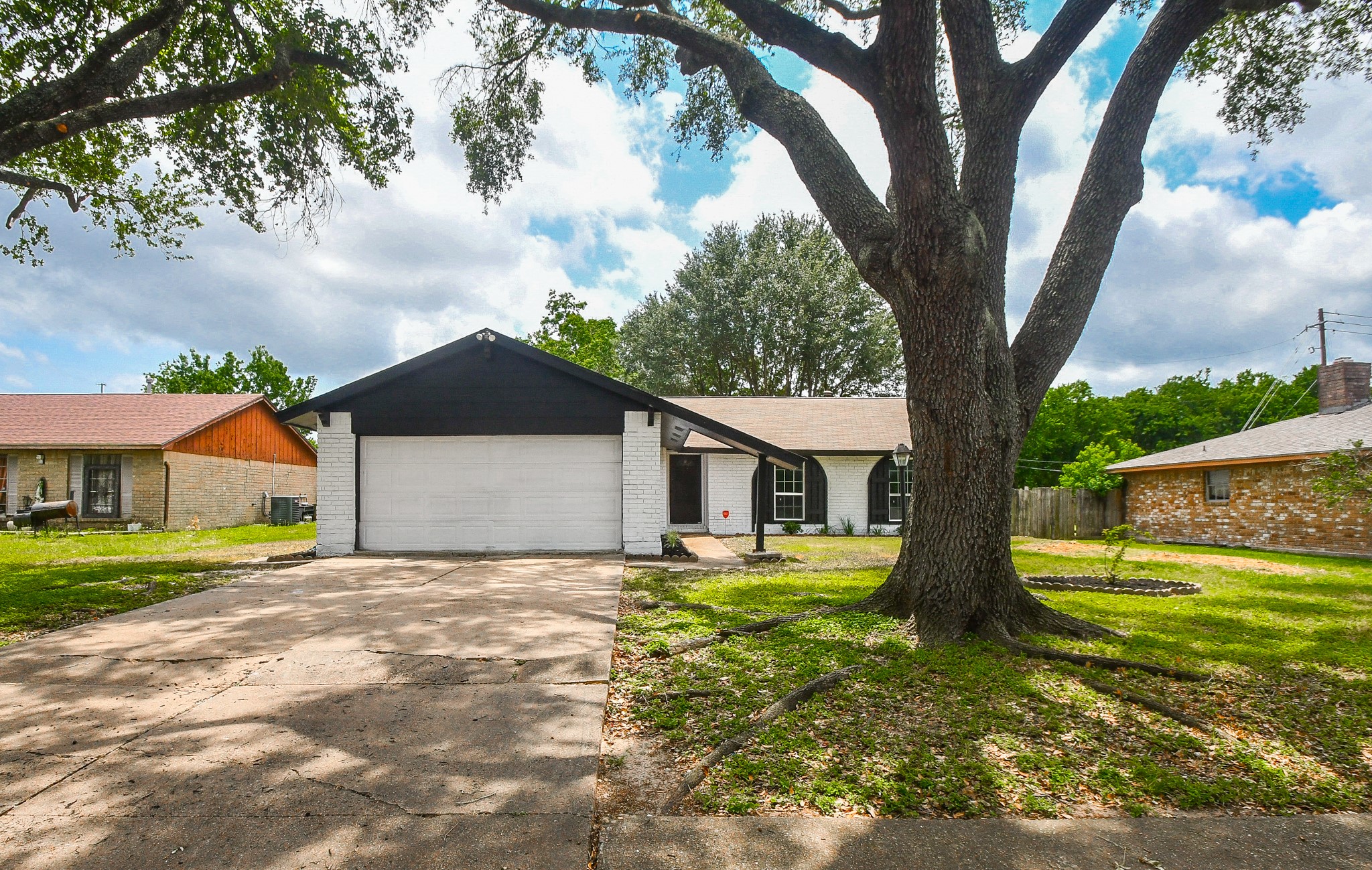 8406 Lettie Street Property Photo 1