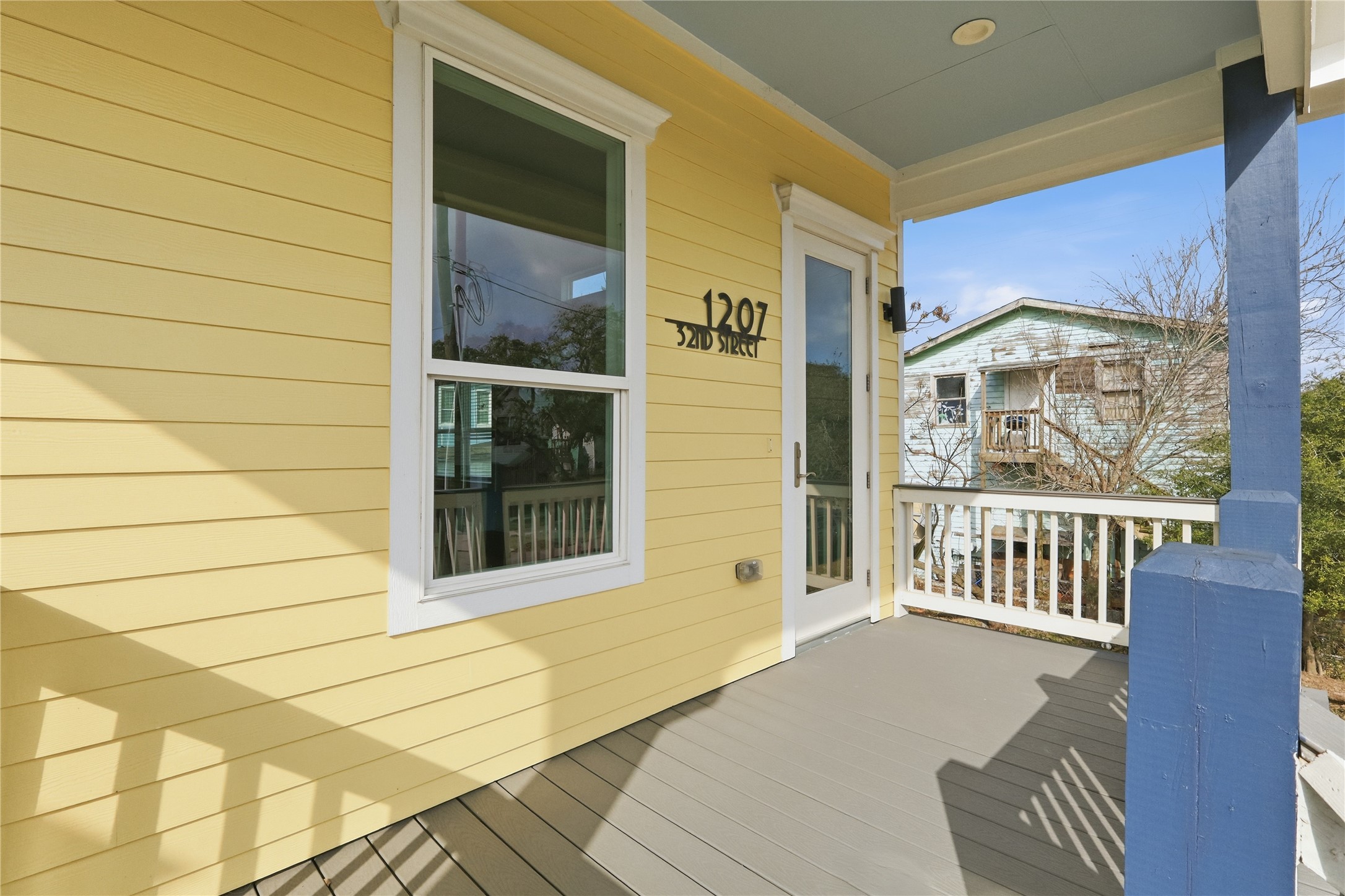 1207 32nd Street Property Photo 4