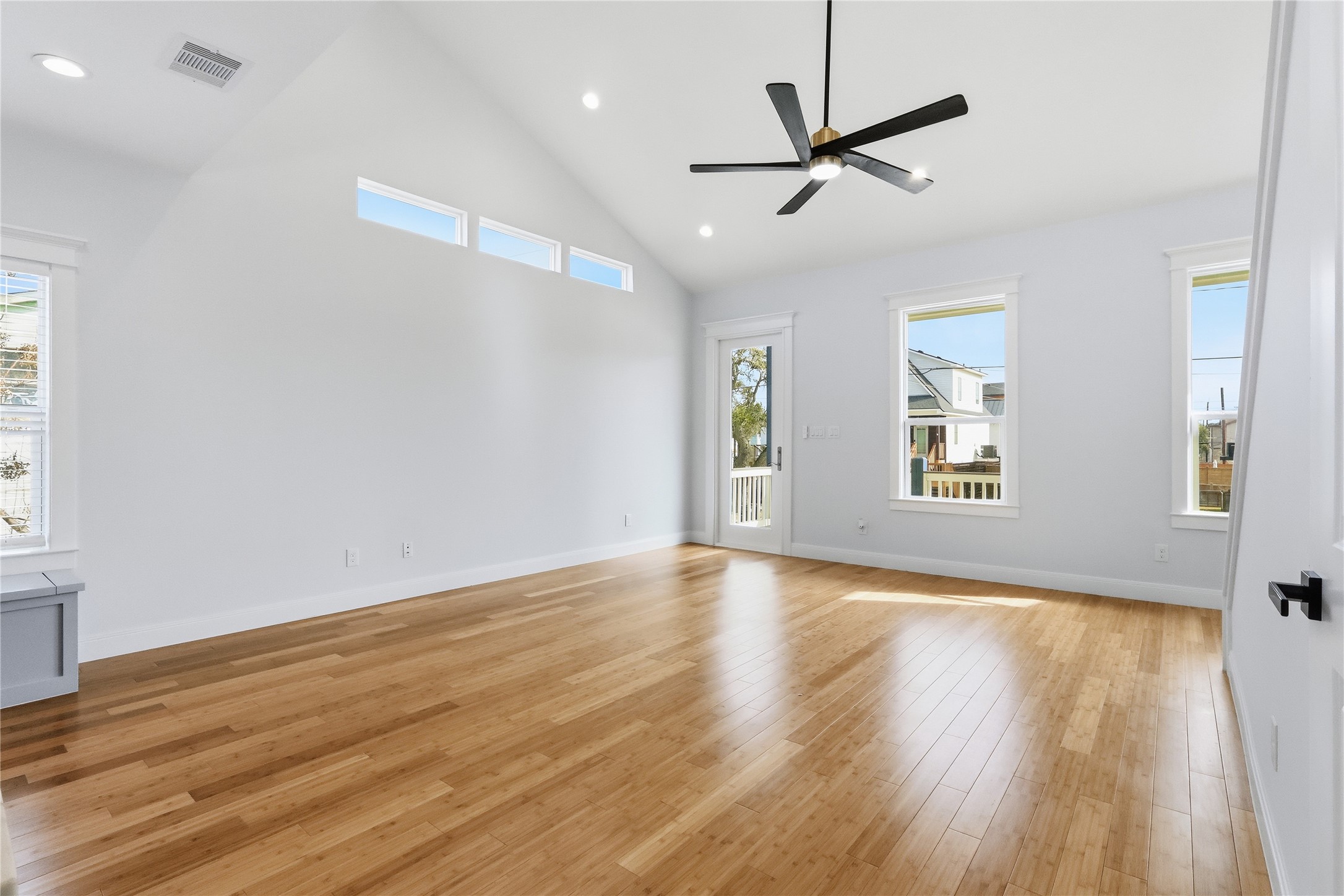 1207 32nd Street Property Photo 7