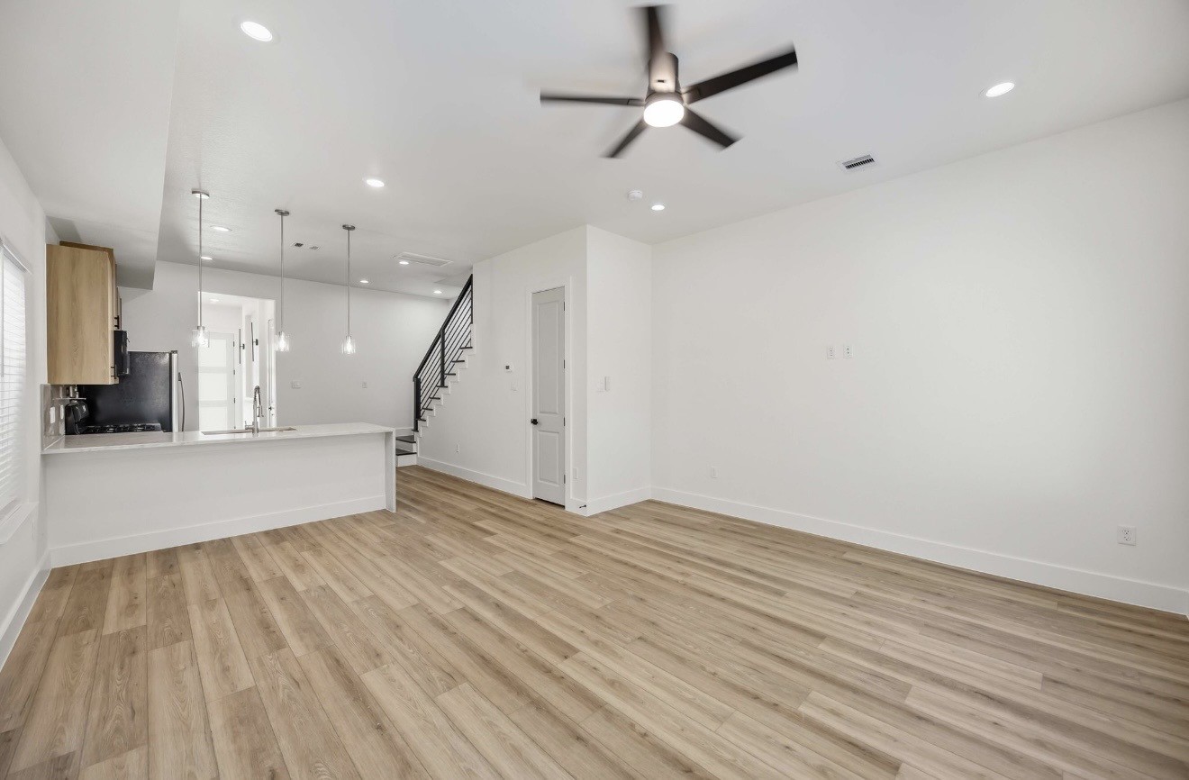 7977 Angus Property Photo 4