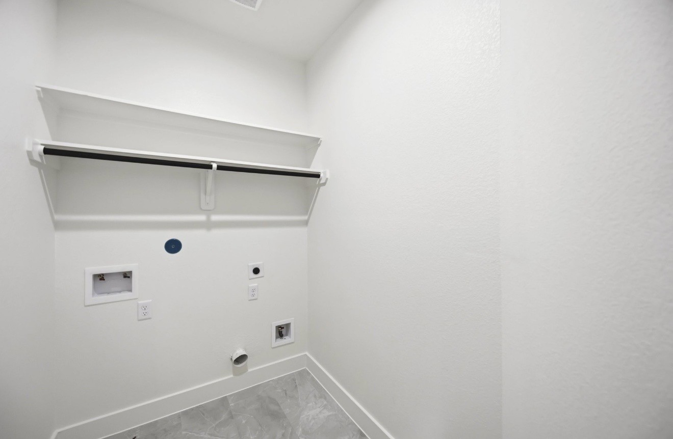 7977 Angus Property Photo 11
