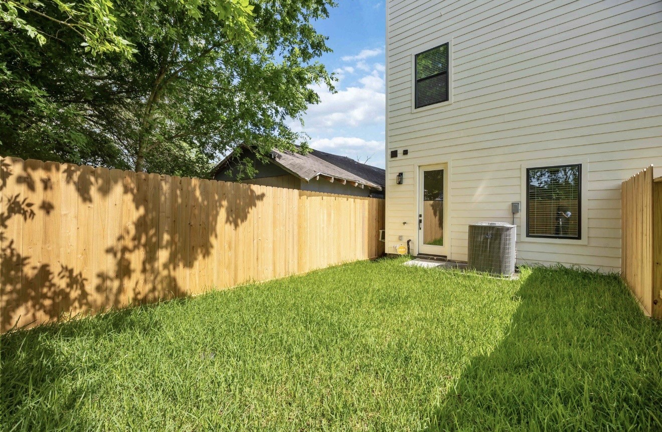 7977 Angus Property Photo 16