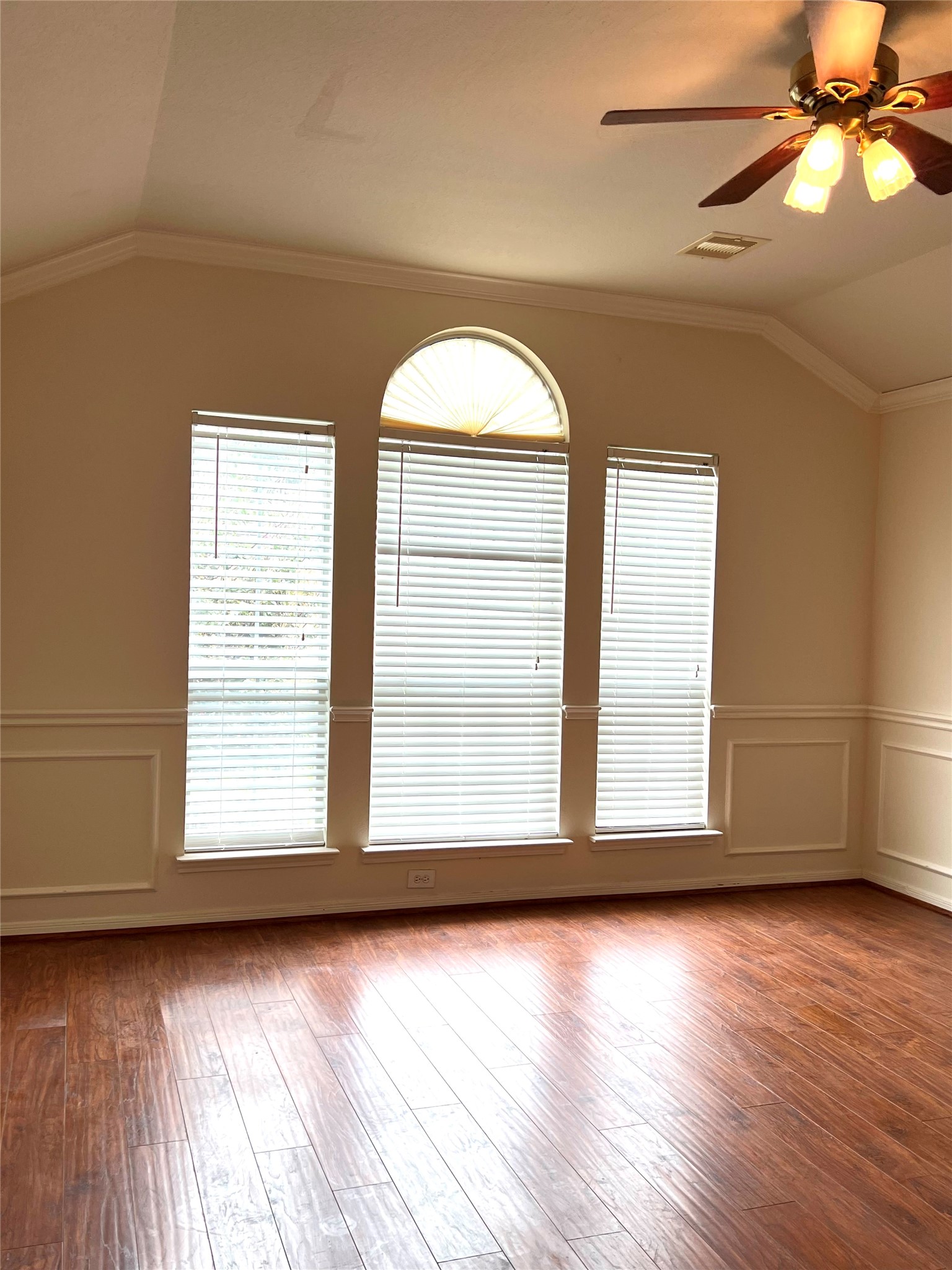 442 Pinewood Ridge Drive Property Photo 12