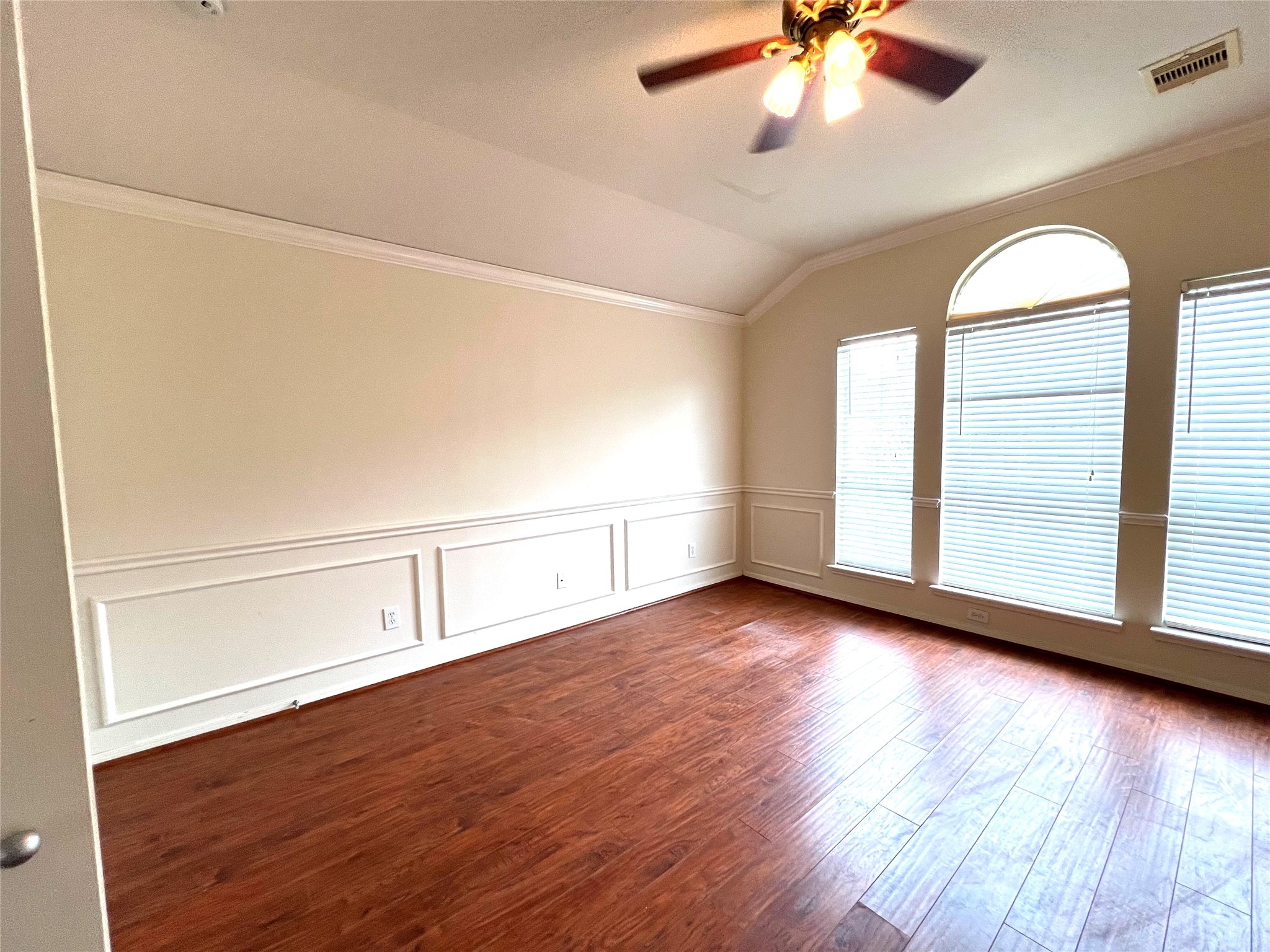 442 Pinewood Ridge Drive Property Photo 13