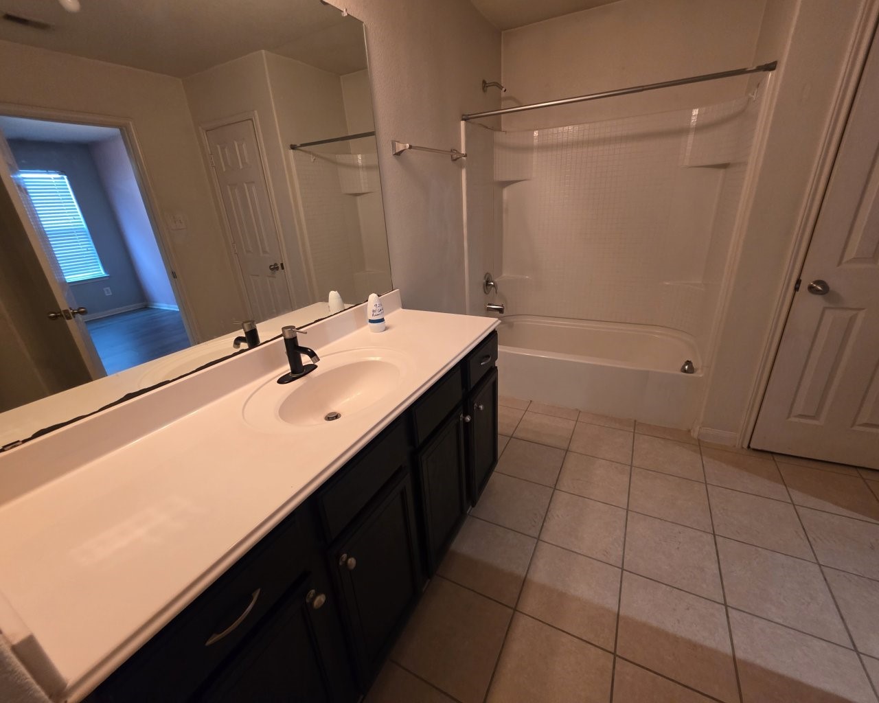 9811 Garnet Falls Drive Property Photo 11