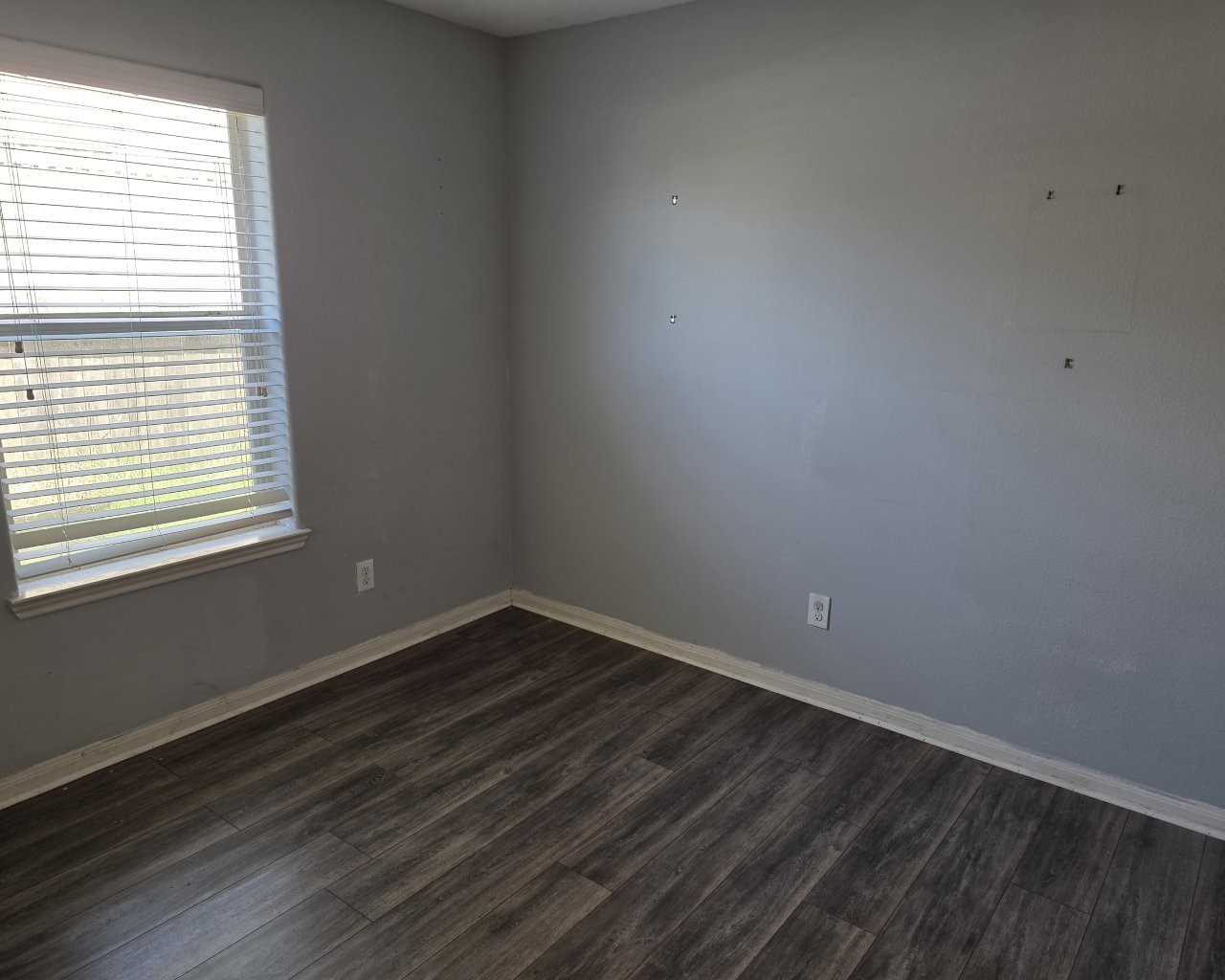 9811 Garnet Falls Drive Property Photo 13