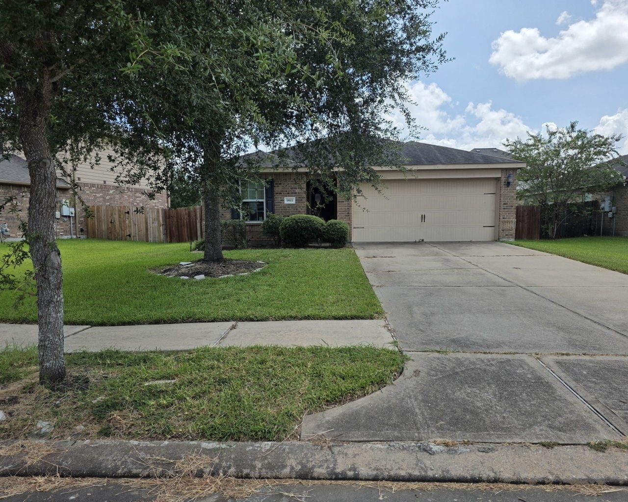 9811 Garnet Falls Drive Property Photo 18