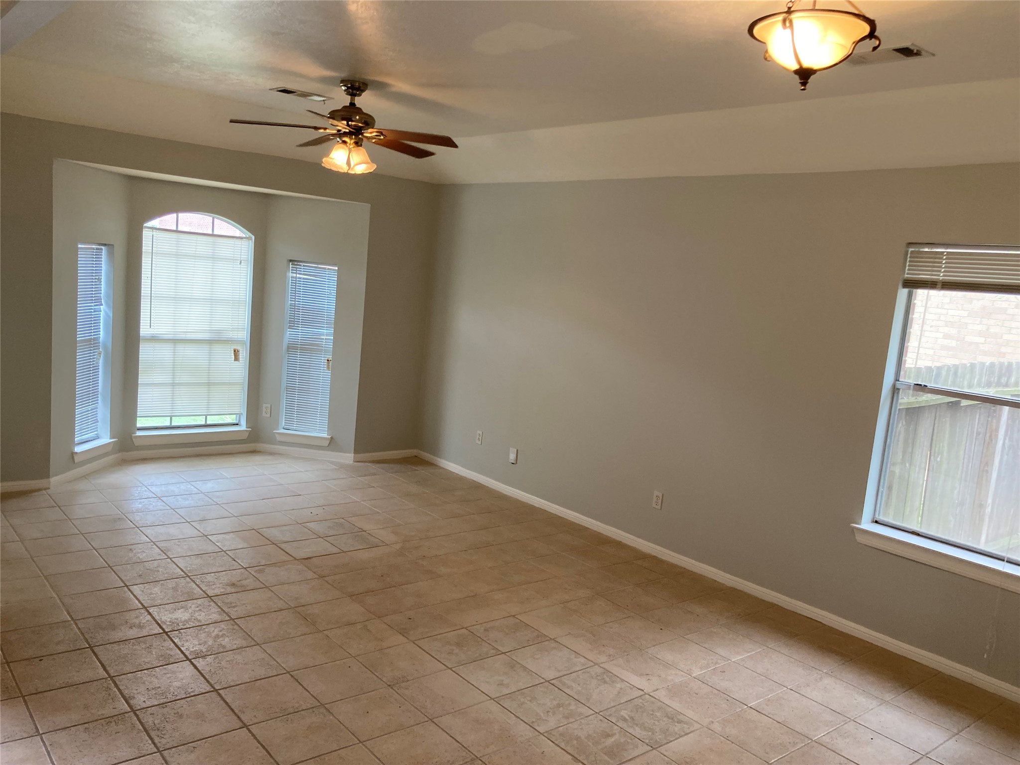 13659 Bonilla Lane Property Photo 3