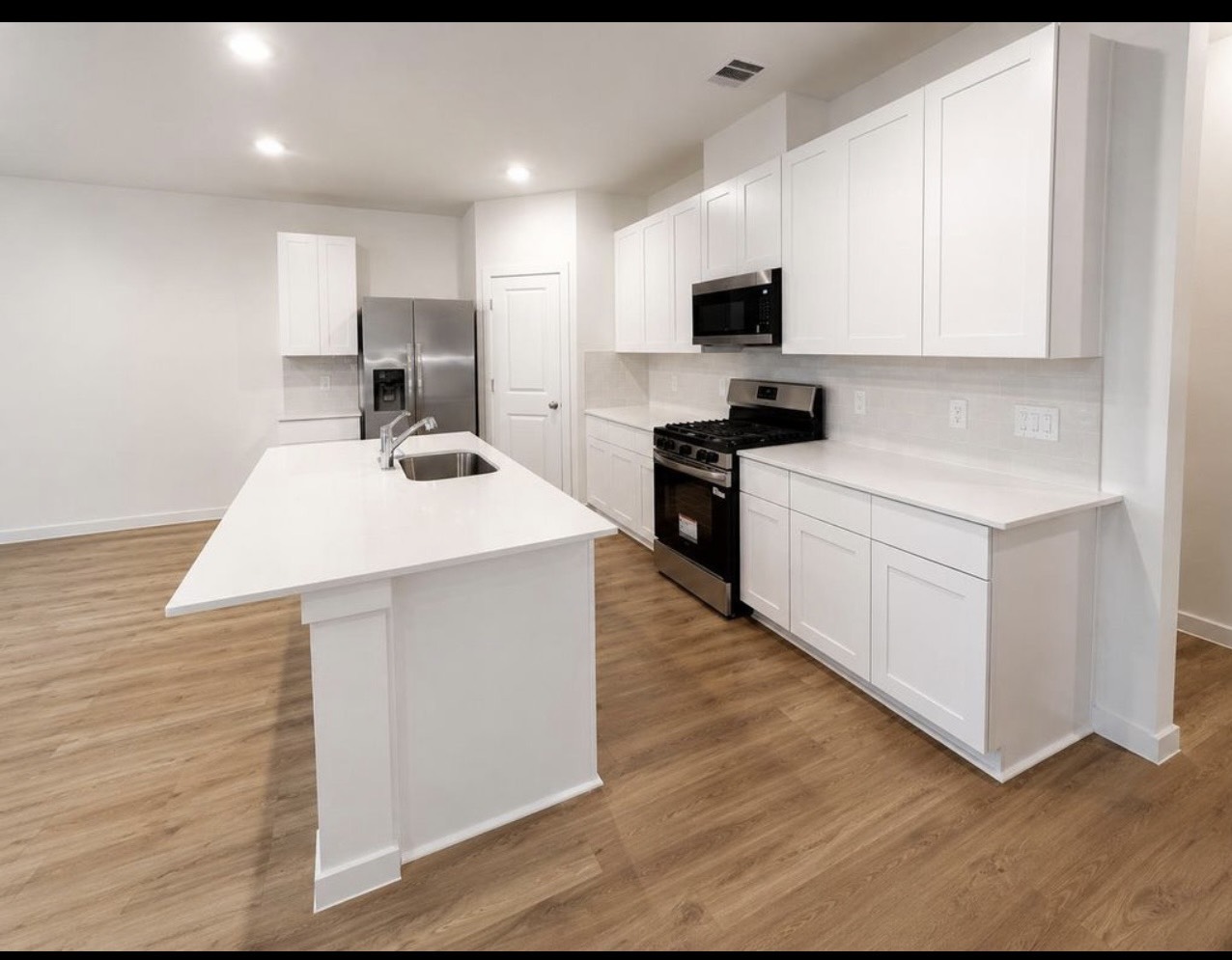 3574 Lovebird Lane Property Photo 4