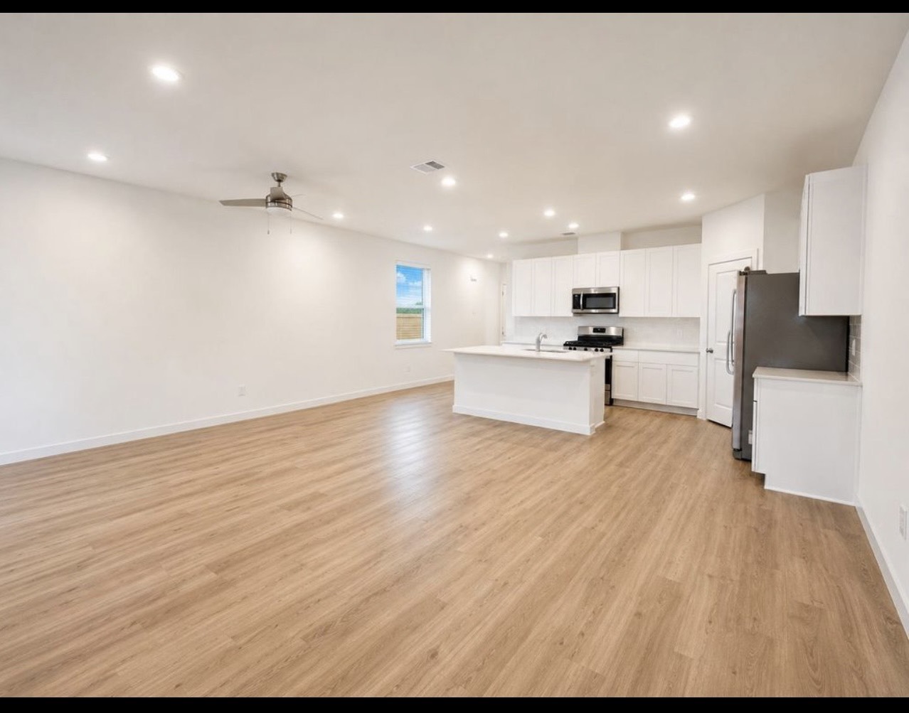 3574 Lovebird Lane Property Photo 5