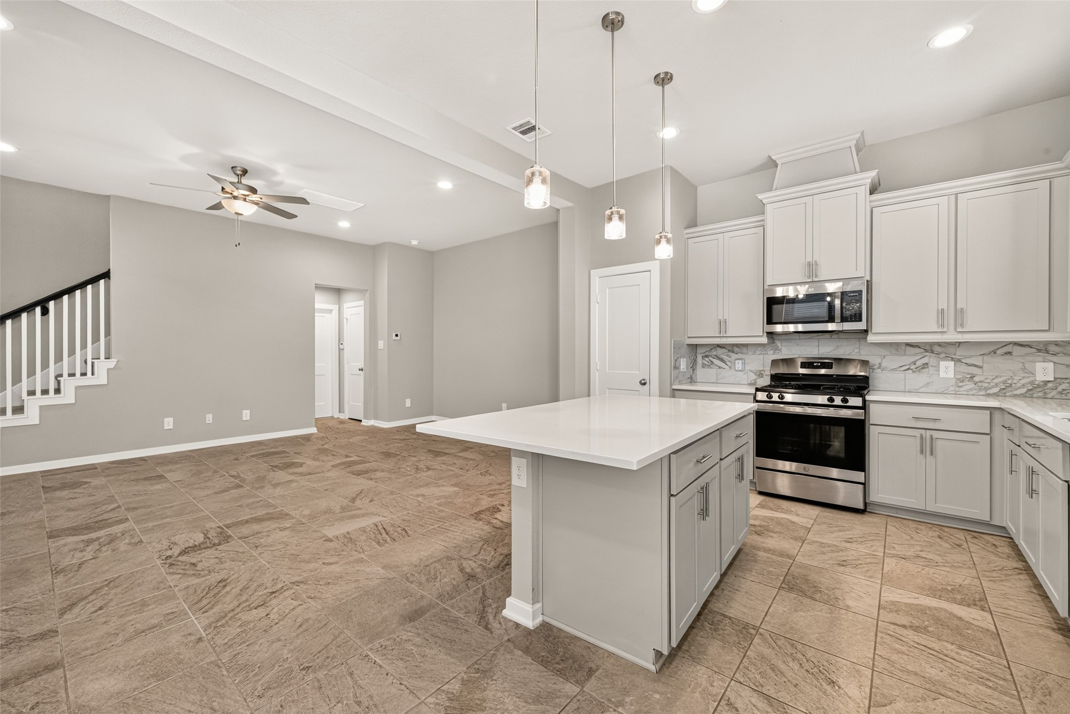 1523 Rustling Creek Drive Property Photo 16