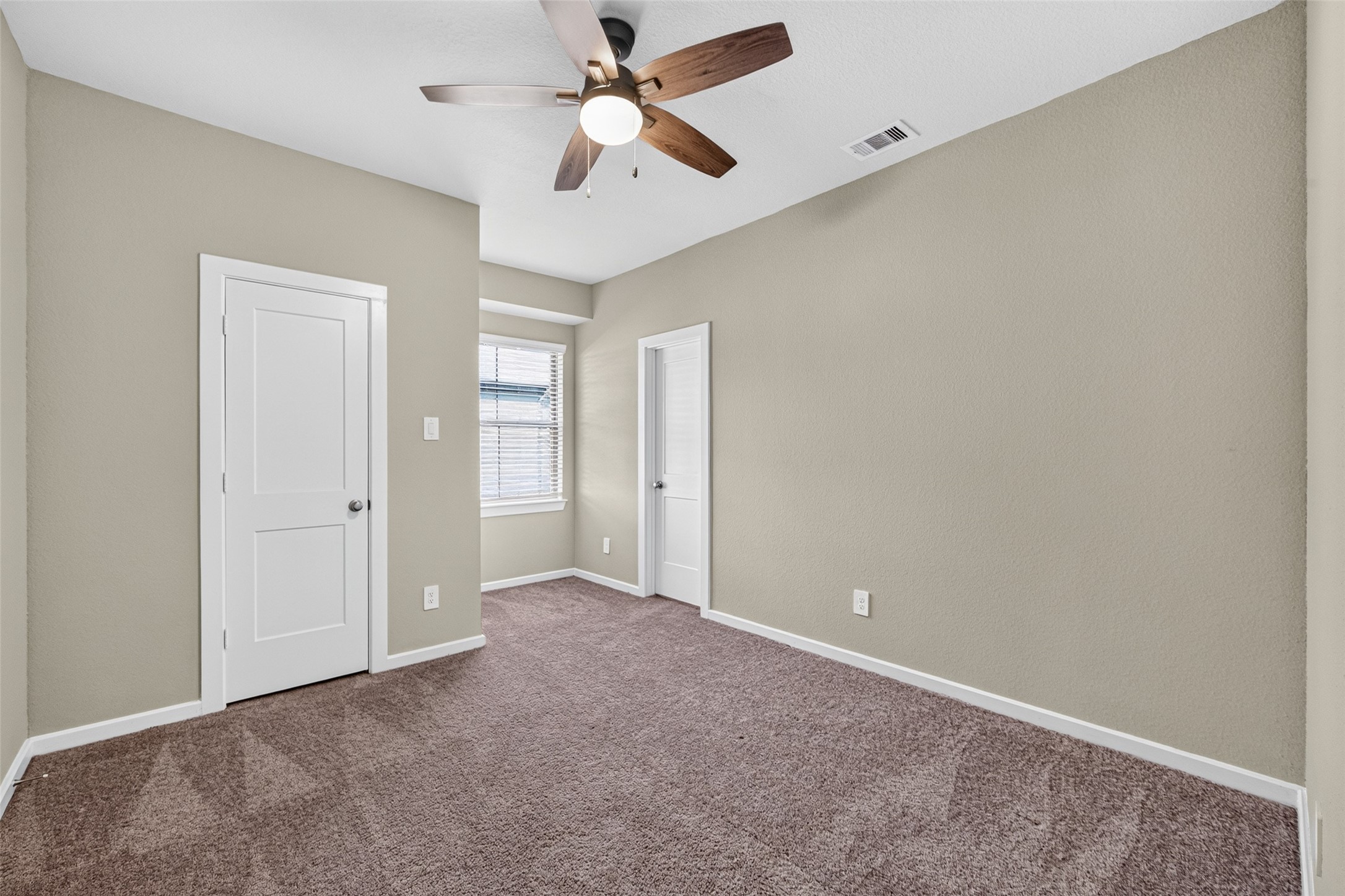 1523 Rustling Creek Drive Property Photo 29