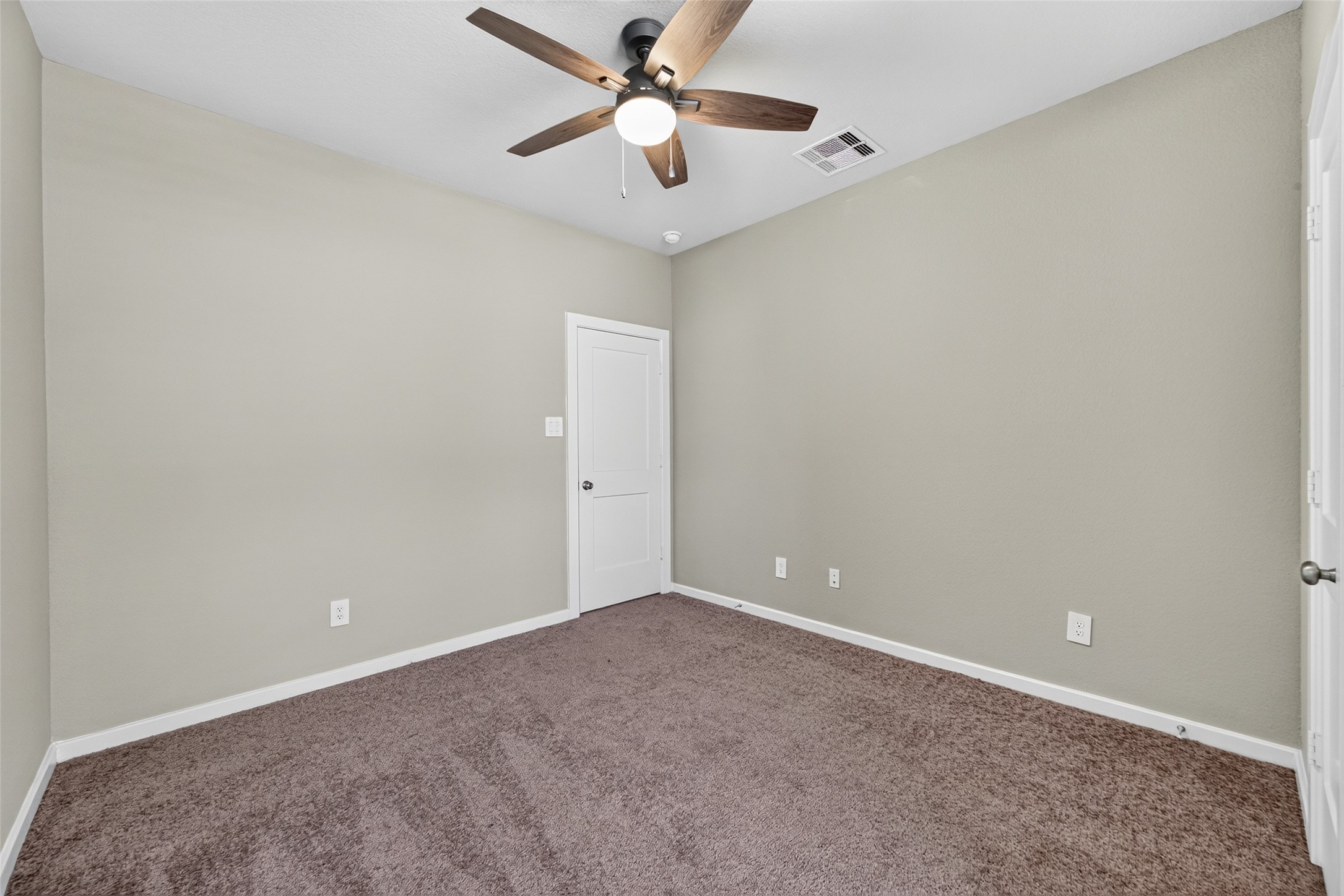 1523 Rustling Creek Drive Property Photo 30