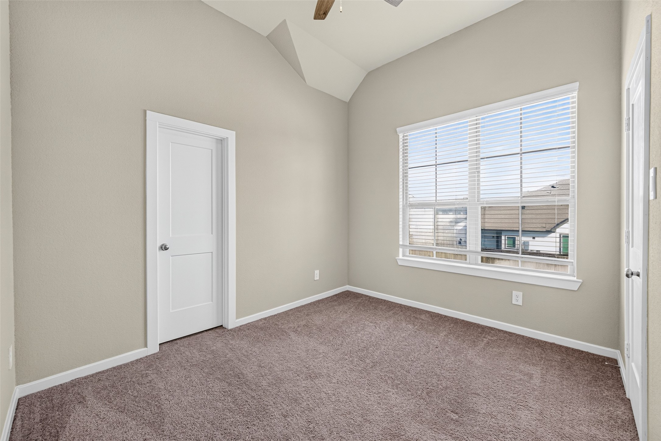 1523 Rustling Creek Drive Property Photo 32
