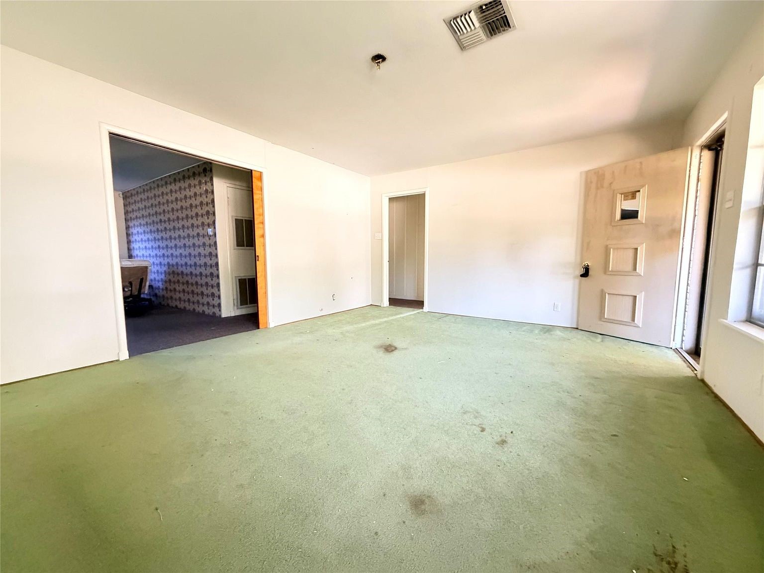 504 Dwinnell Street Property Photo 5