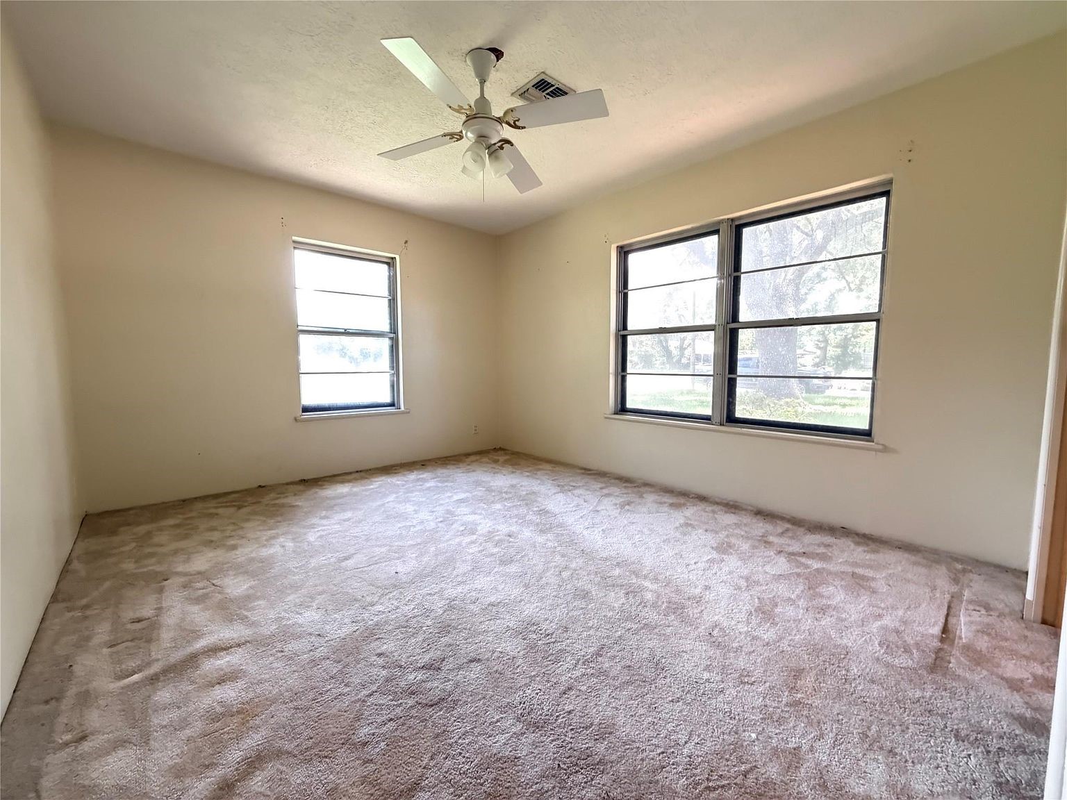 504 Dwinnell Street Property Photo 15