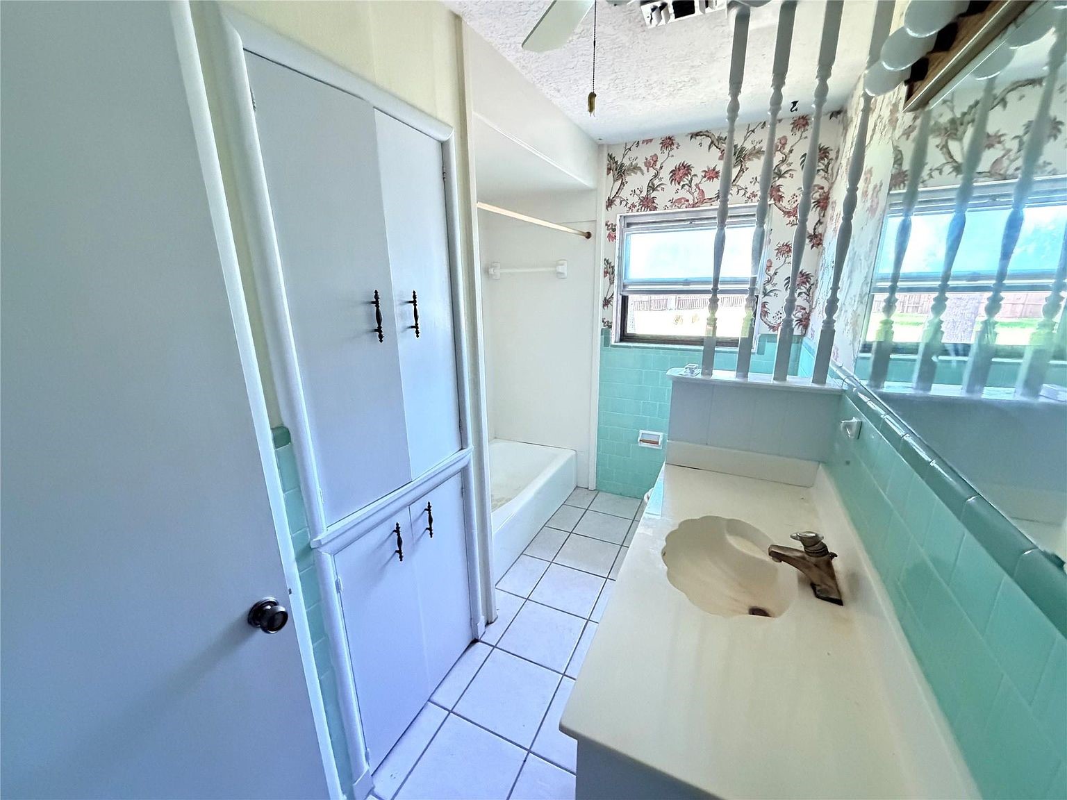 504 Dwinnell Street Property Photo 17