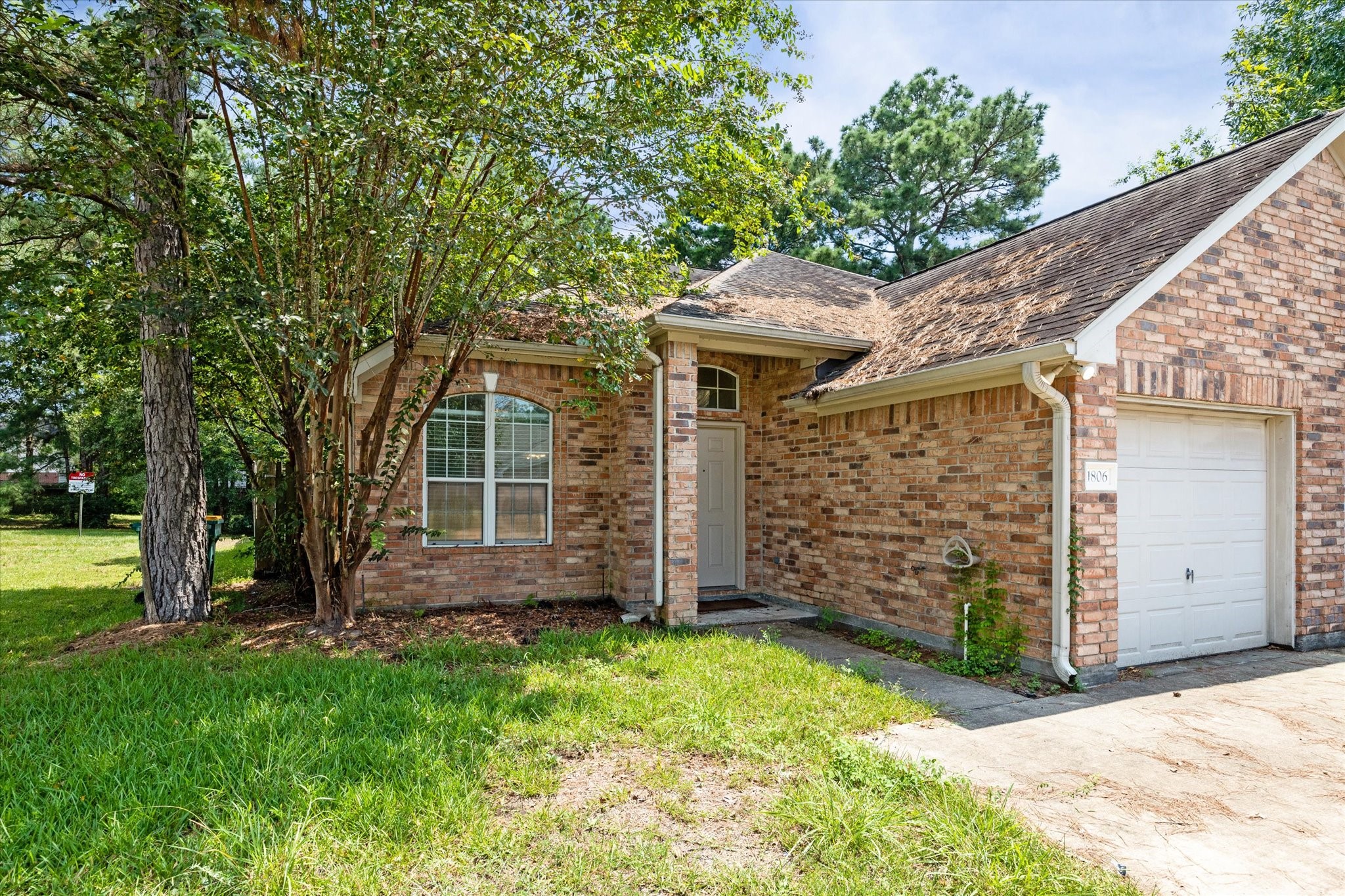 1806 Arbor Glen Property Photo 1