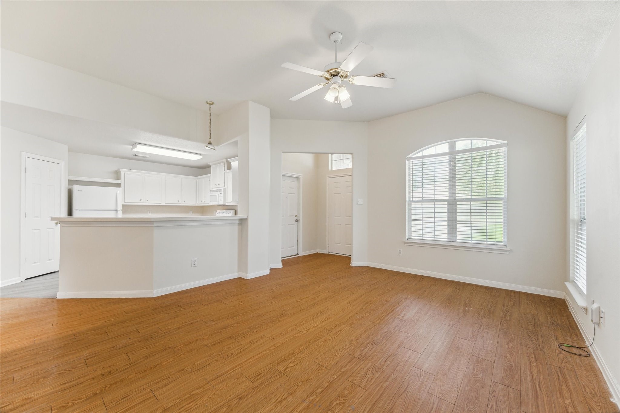 1806 Arbor Glen Property Photo 6