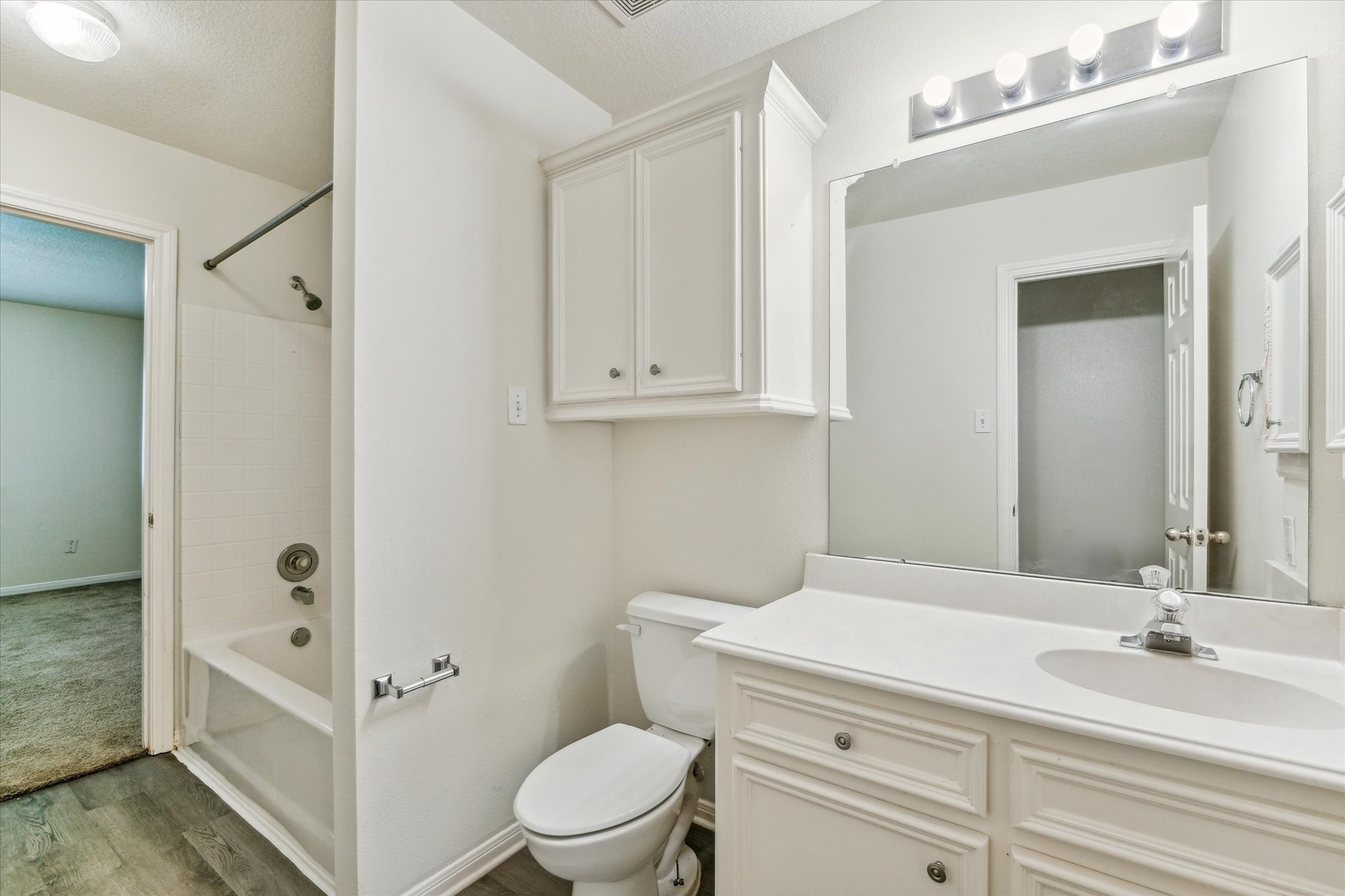 1806 Arbor Glen Property Photo 14