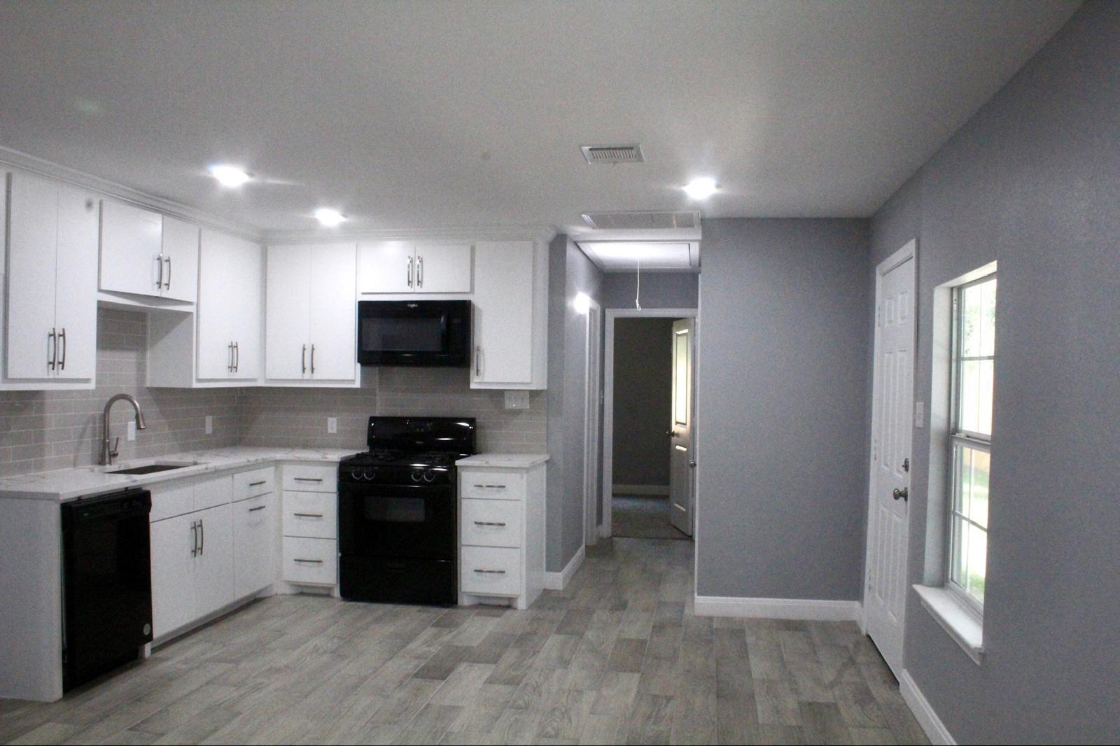 13831 Northlake Drive, Houston Tx 77049 Property Photo 6