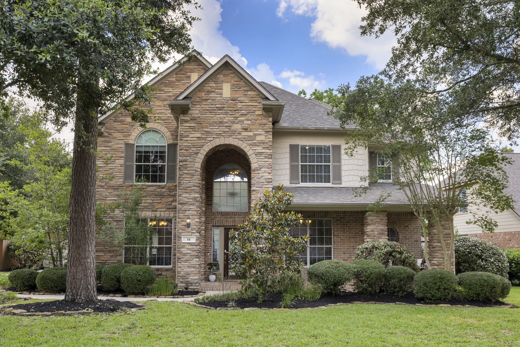 14 N Bardsbrook Circle Property Photo 1