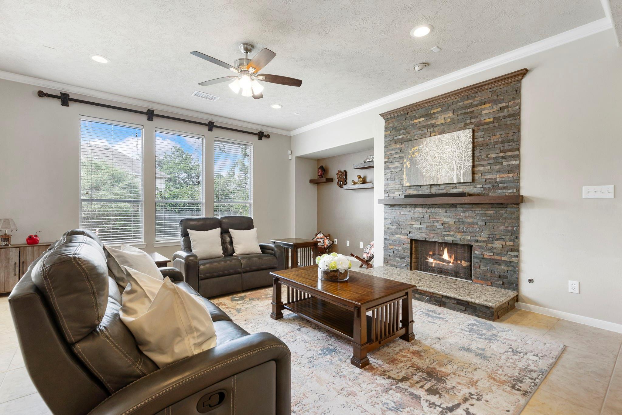 14 N Bardsbrook Circle, The Woodlands Tx 77382 Property Photo 14
