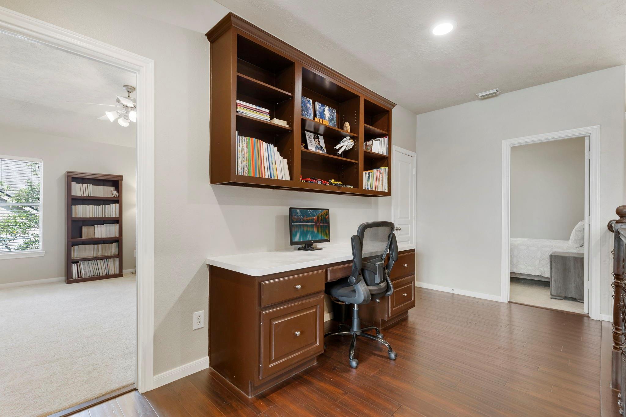 14 N Bardsbrook Circle, The Woodlands Tx 77382 Property Photo 36