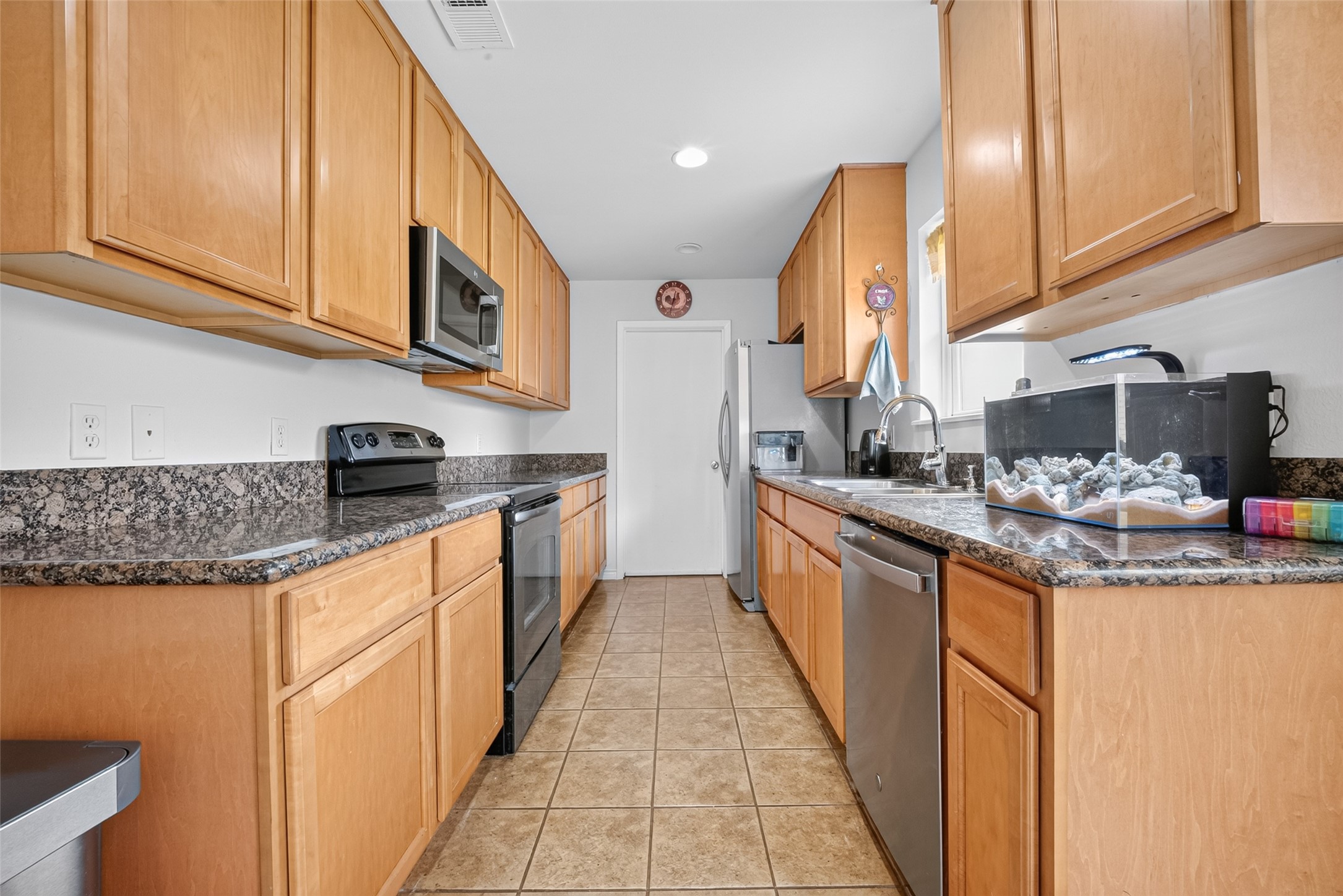 9218 Mcdade Street Property Photo 15