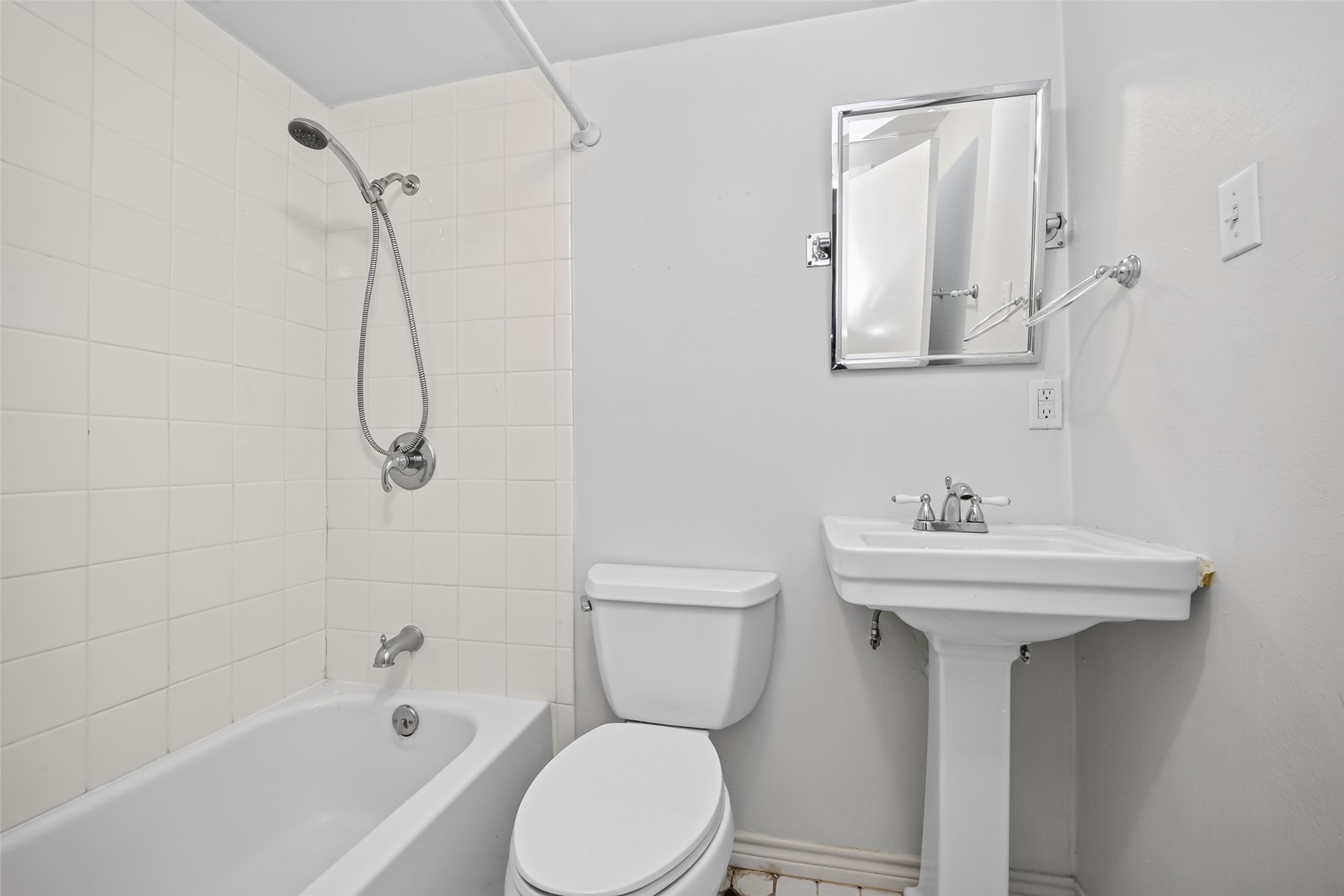 9218 Mcdade Street Property Photo 29