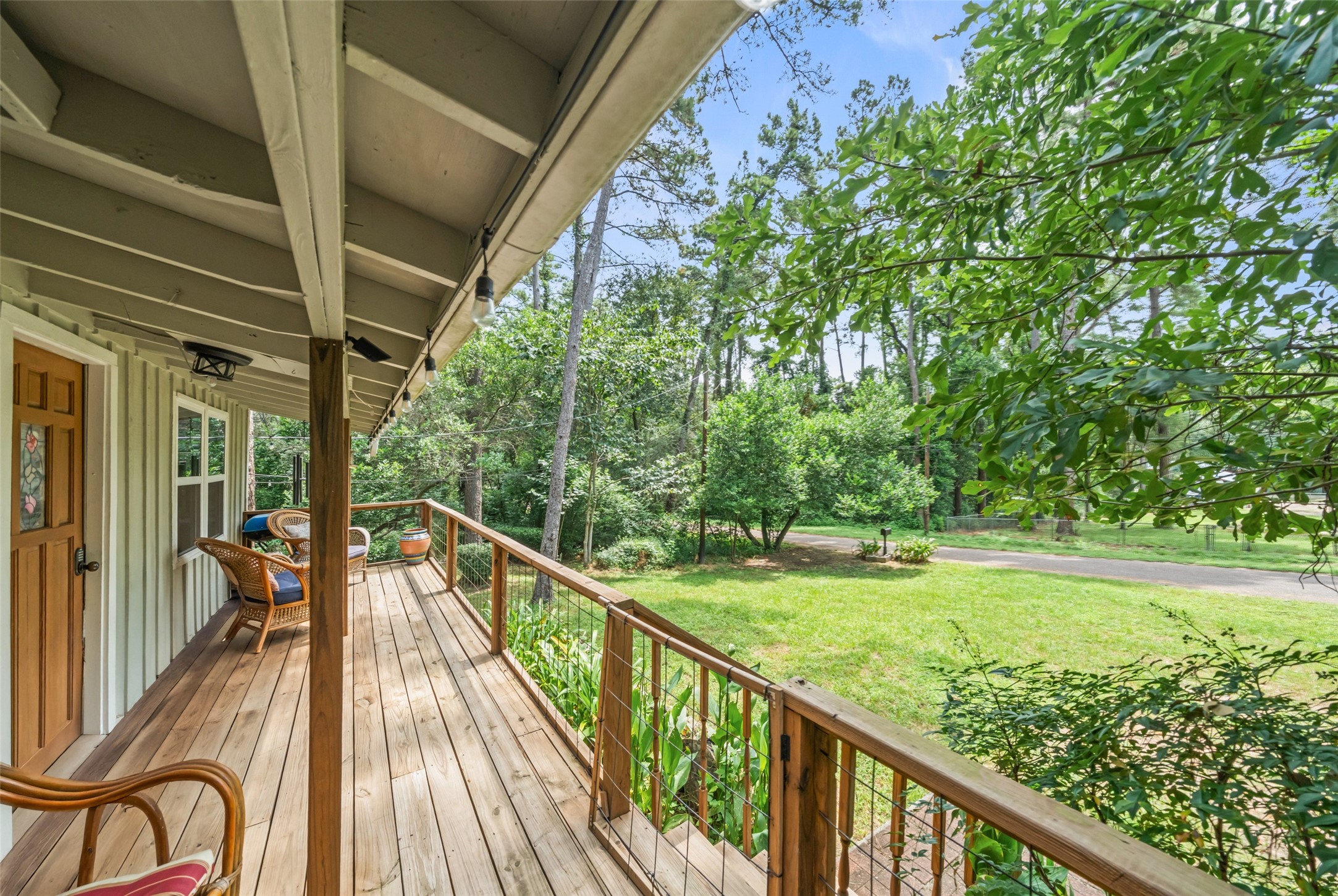 11045 Woodview Drive Property Photo 2