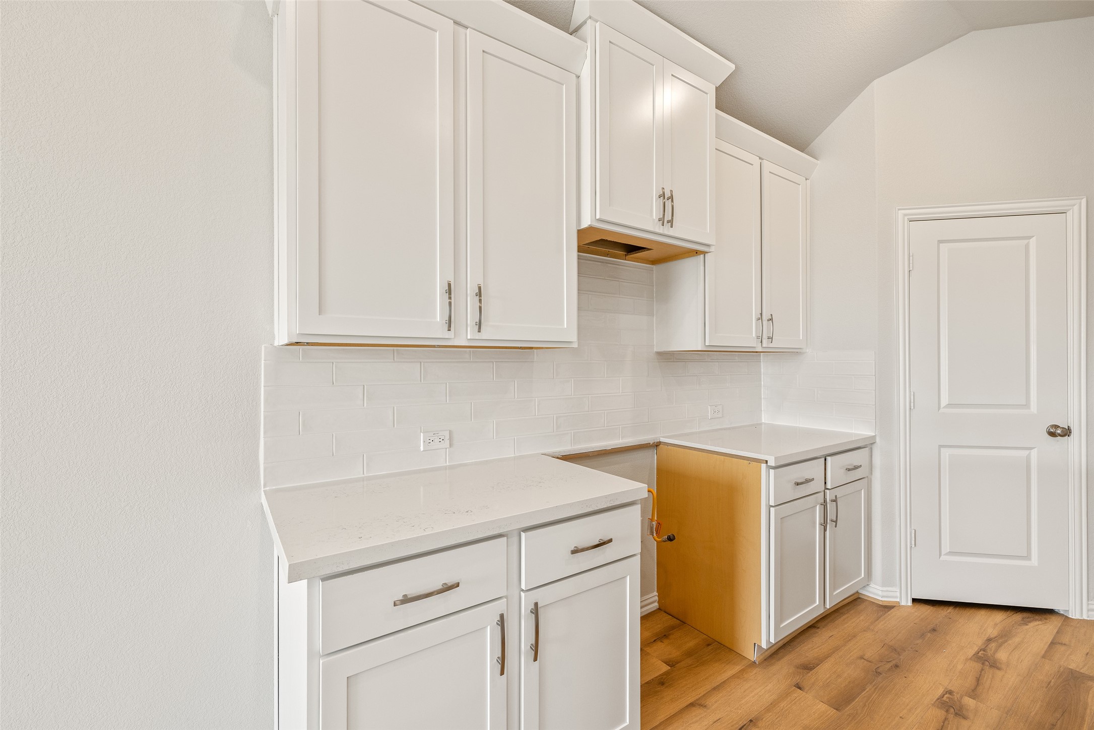 1526 Waterway Reach Drive Property Photo 15