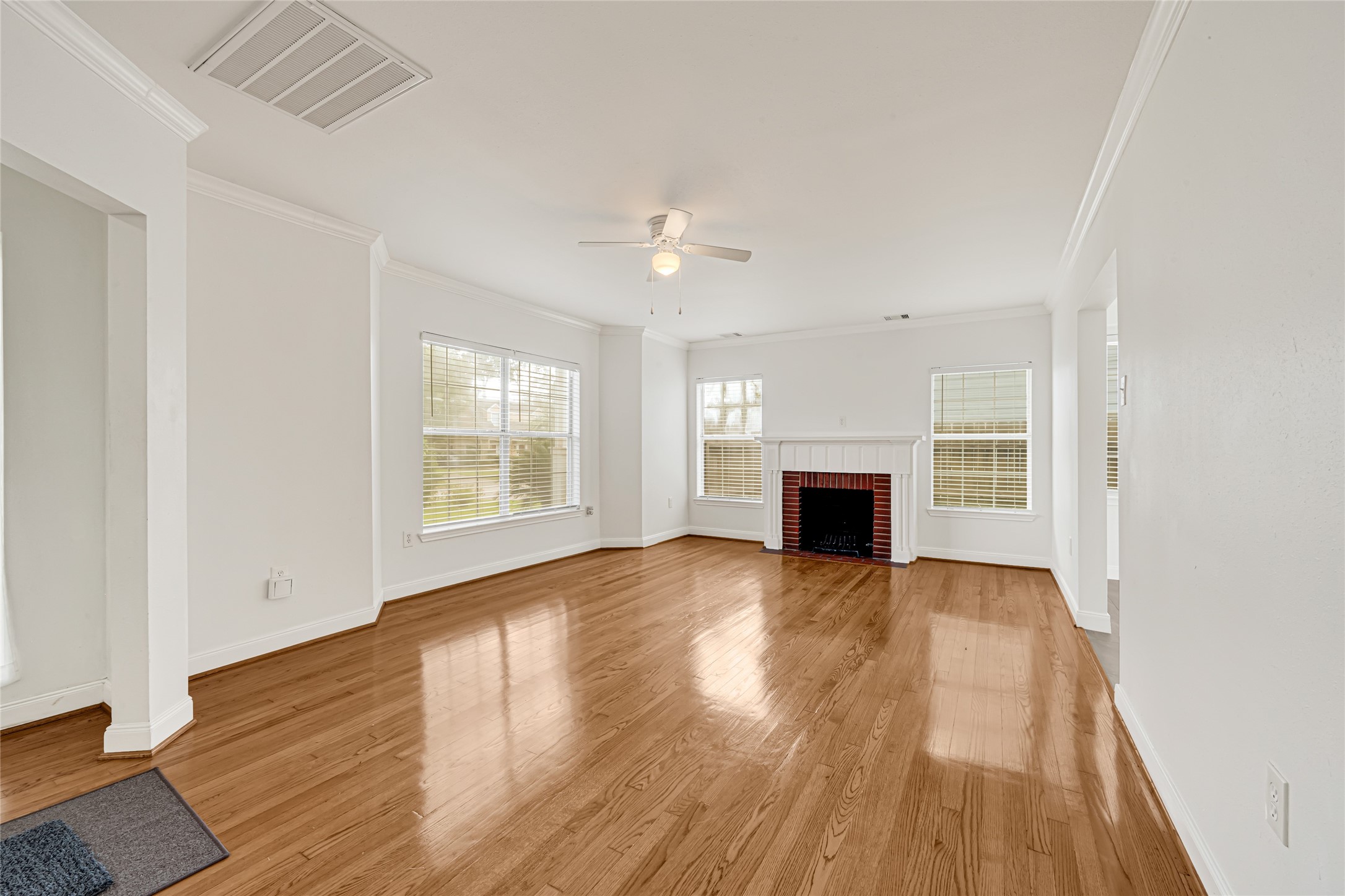 4390 Harvest Lane Property Photo 3