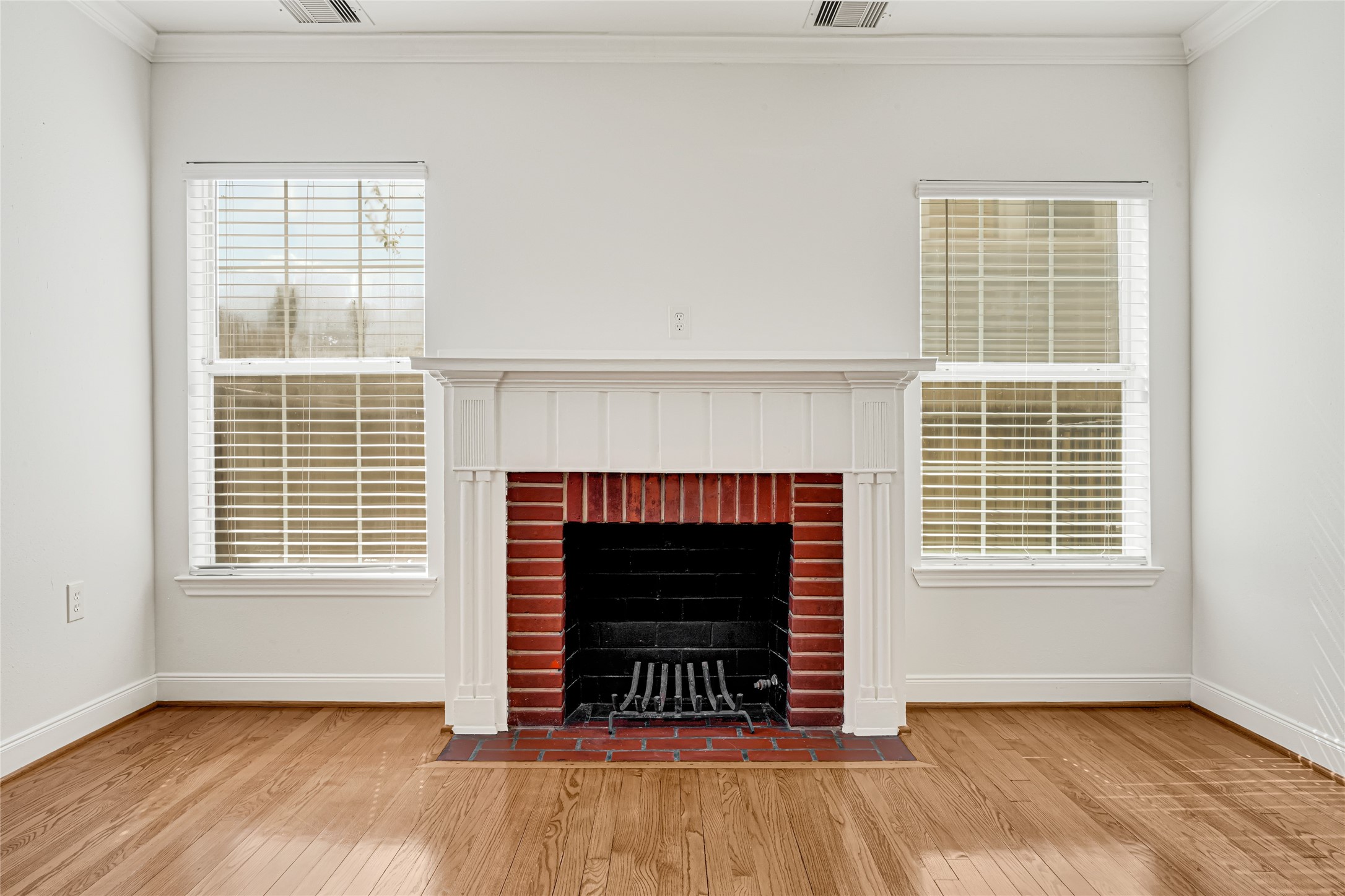 4390 Harvest Lane Property Photo 4