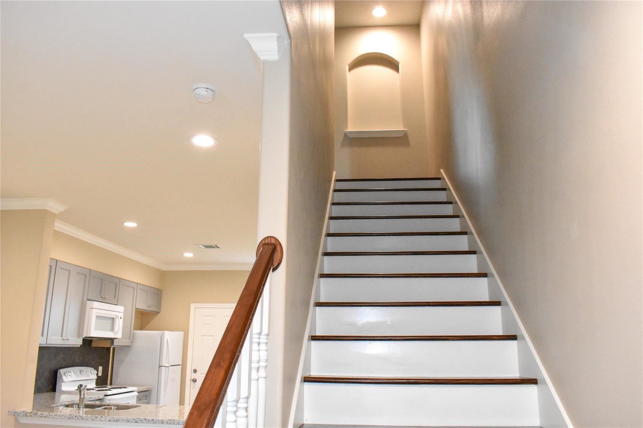 4746 3rd Property Photo 6