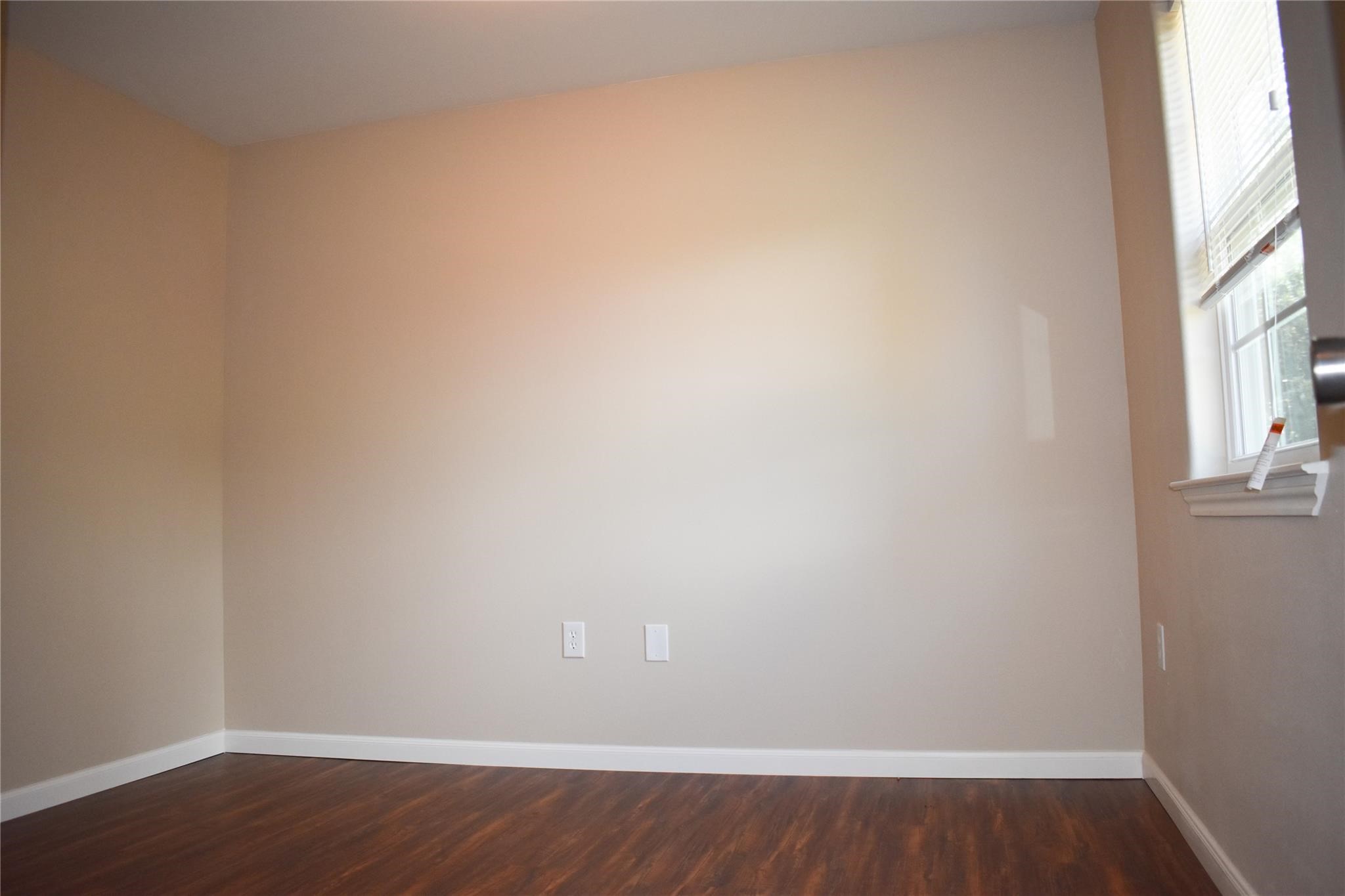 4746 3rd Property Photo 7