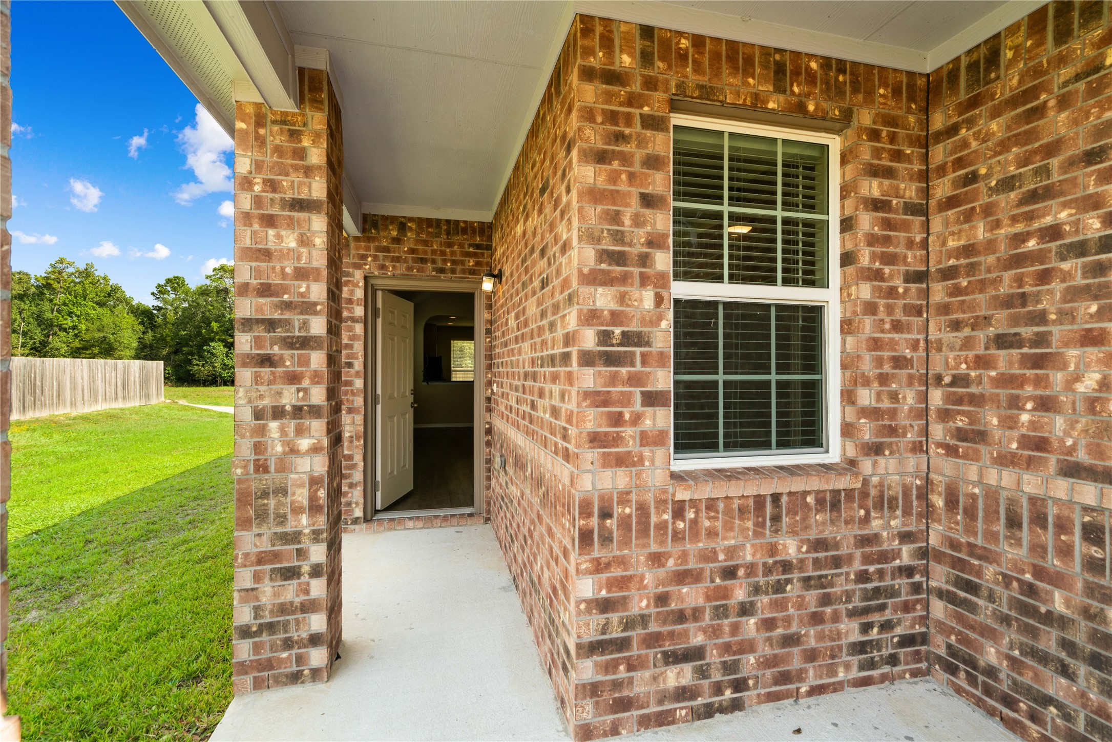 17650 Holroyd Road Property Photo 2