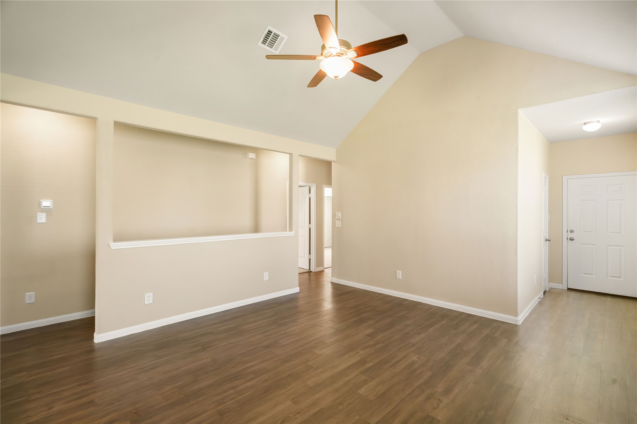 17650 Holroyd Road Property Photo 4