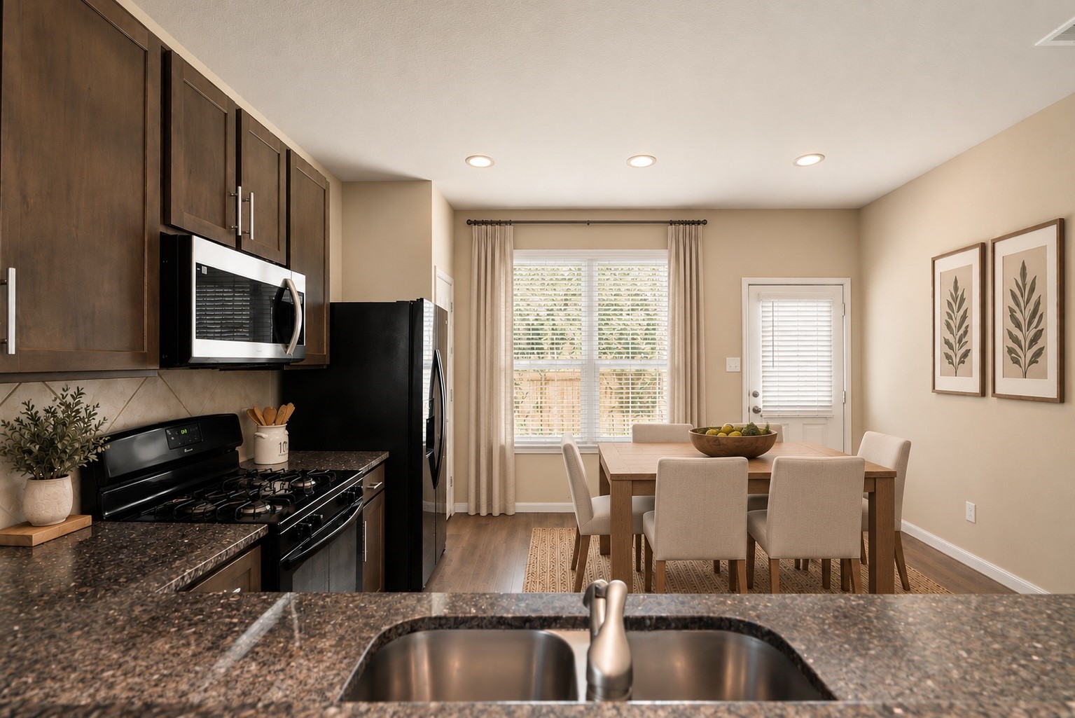 17650 Holroyd Road Property Photo 12