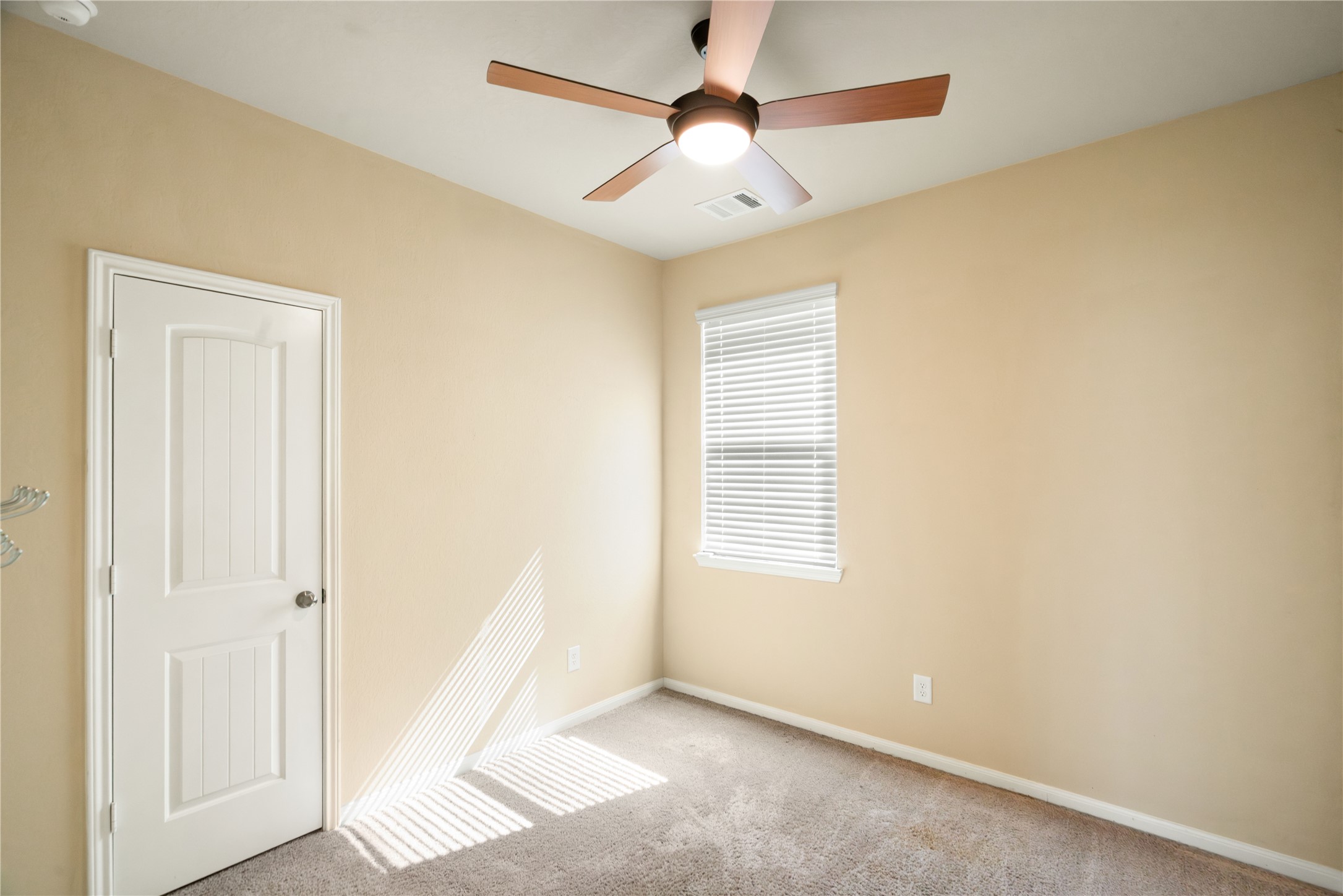 17650 Holroyd Road Property Photo 15