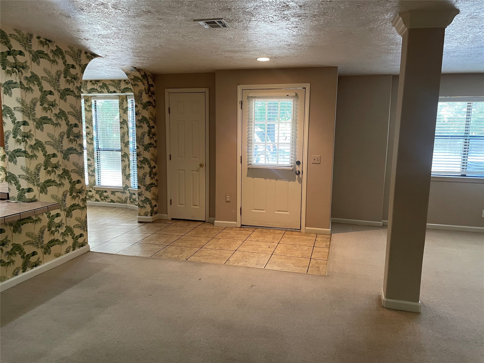 302 Somerset Road Property Photo 3