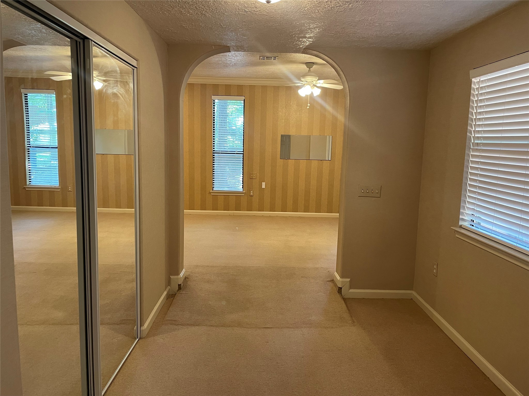 302 Somerset Road Property Photo 9