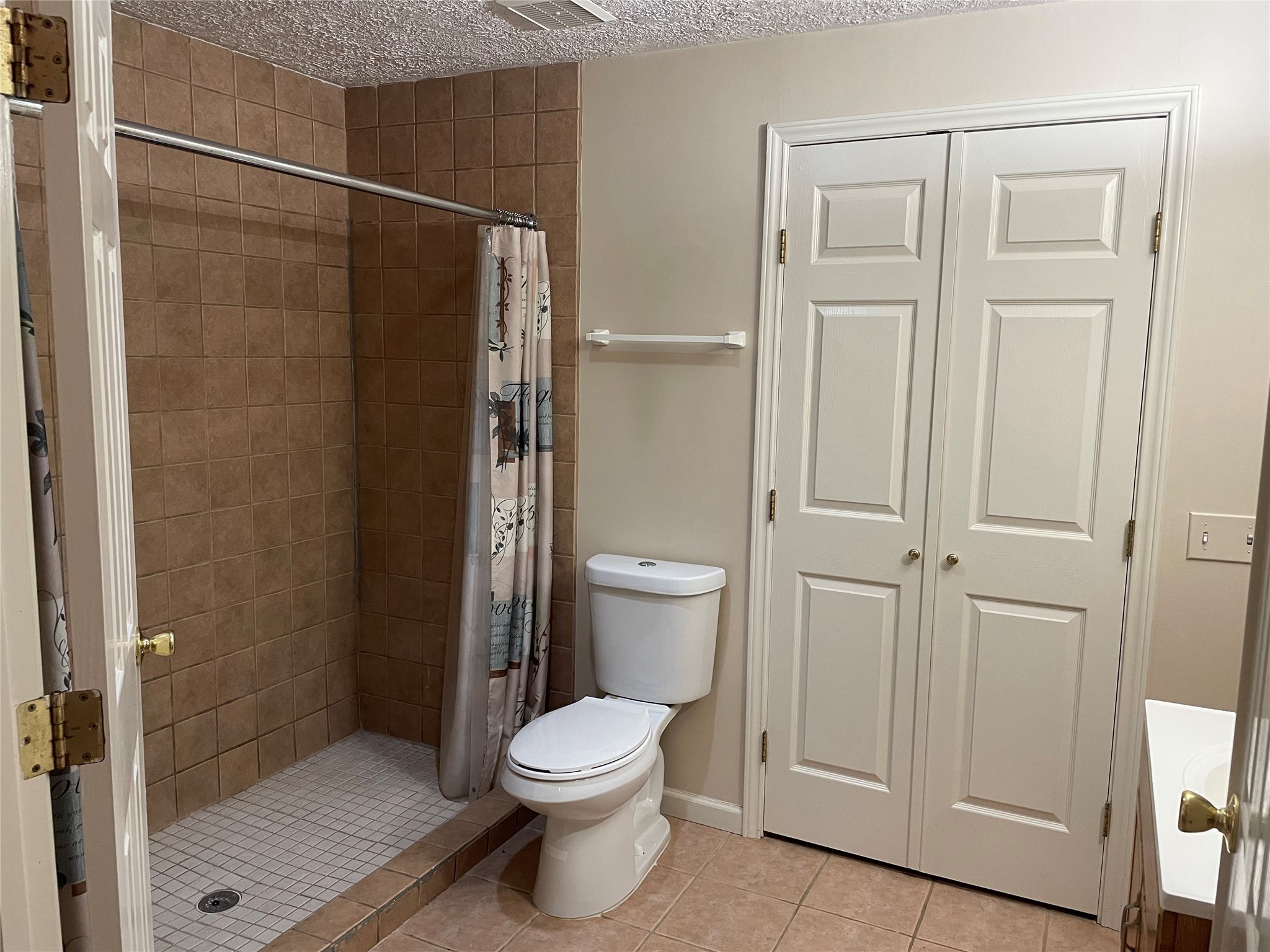 302 Somerset Road Property Photo 13